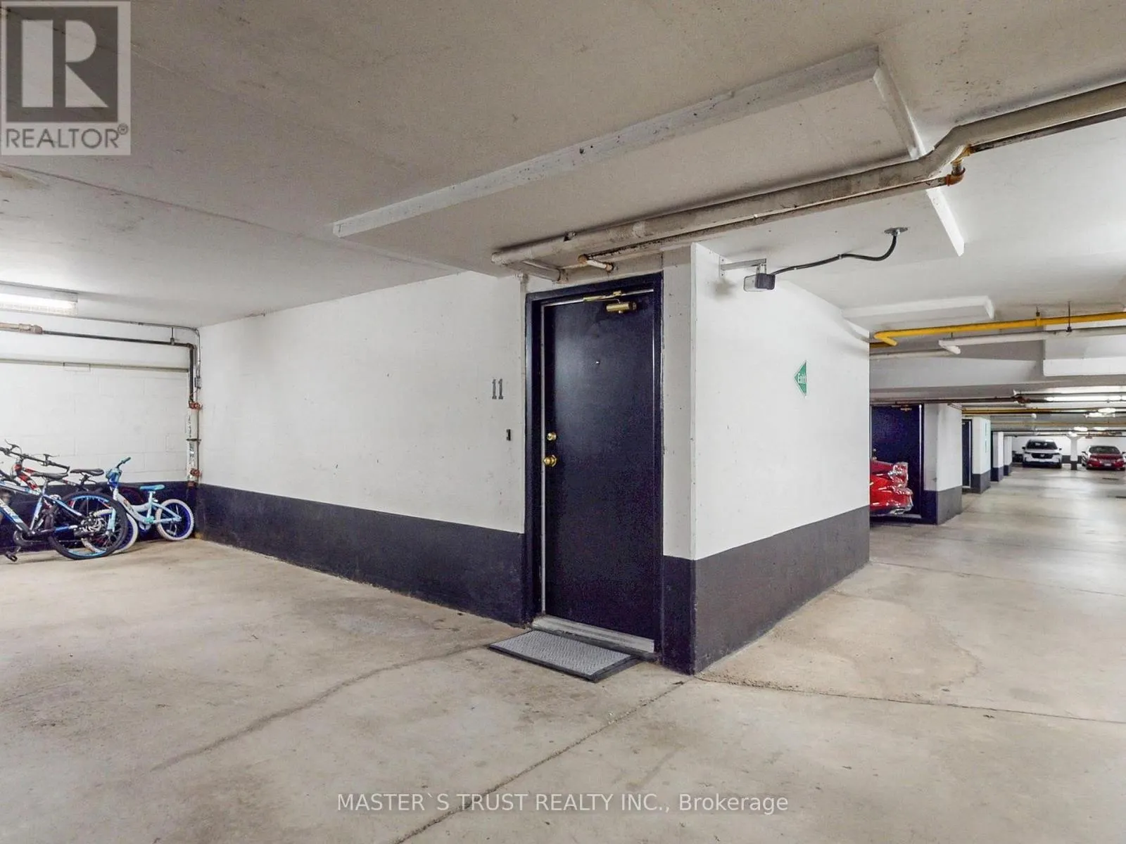 11 - 260 RUSSELL HILL ROAD