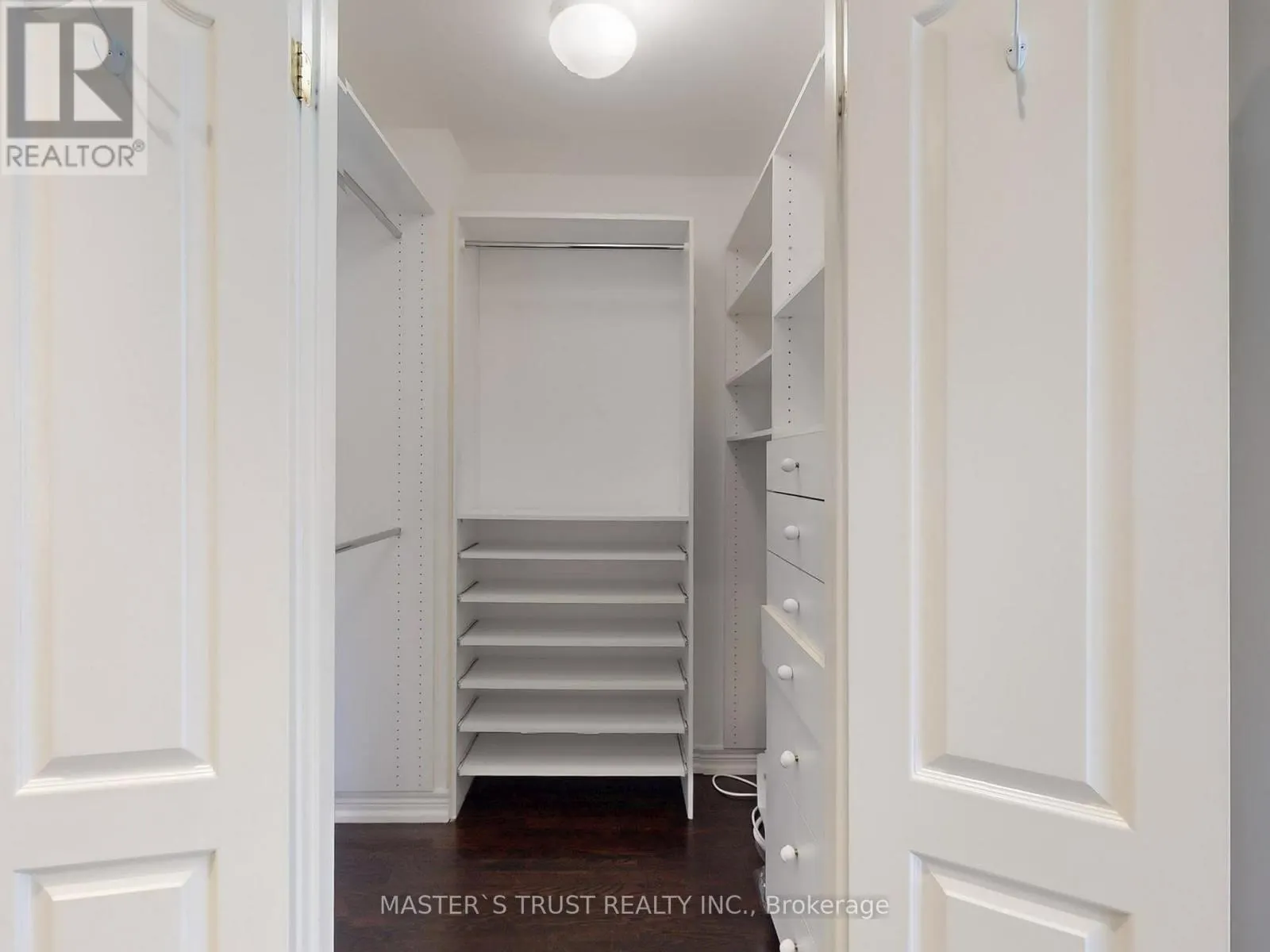 11 - 260 RUSSELL HILL ROAD