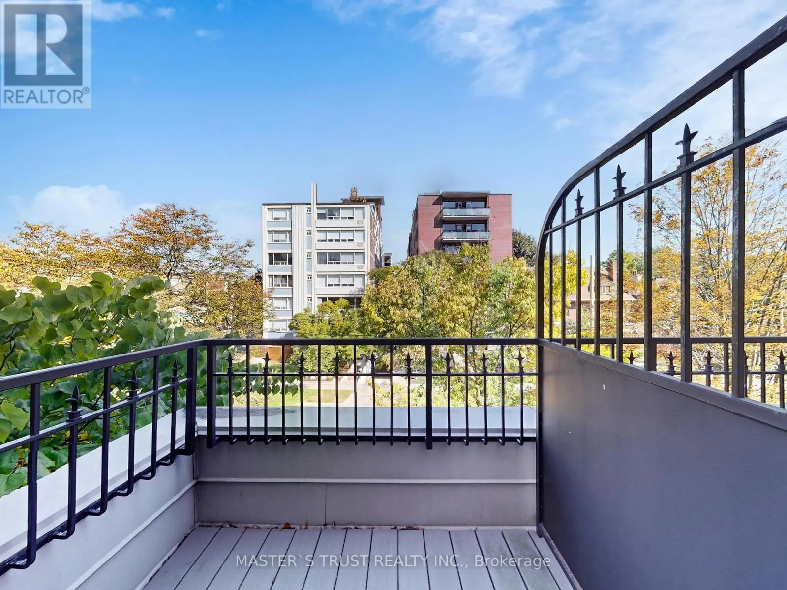 11 - 260 RUSSELL HILL ROAD