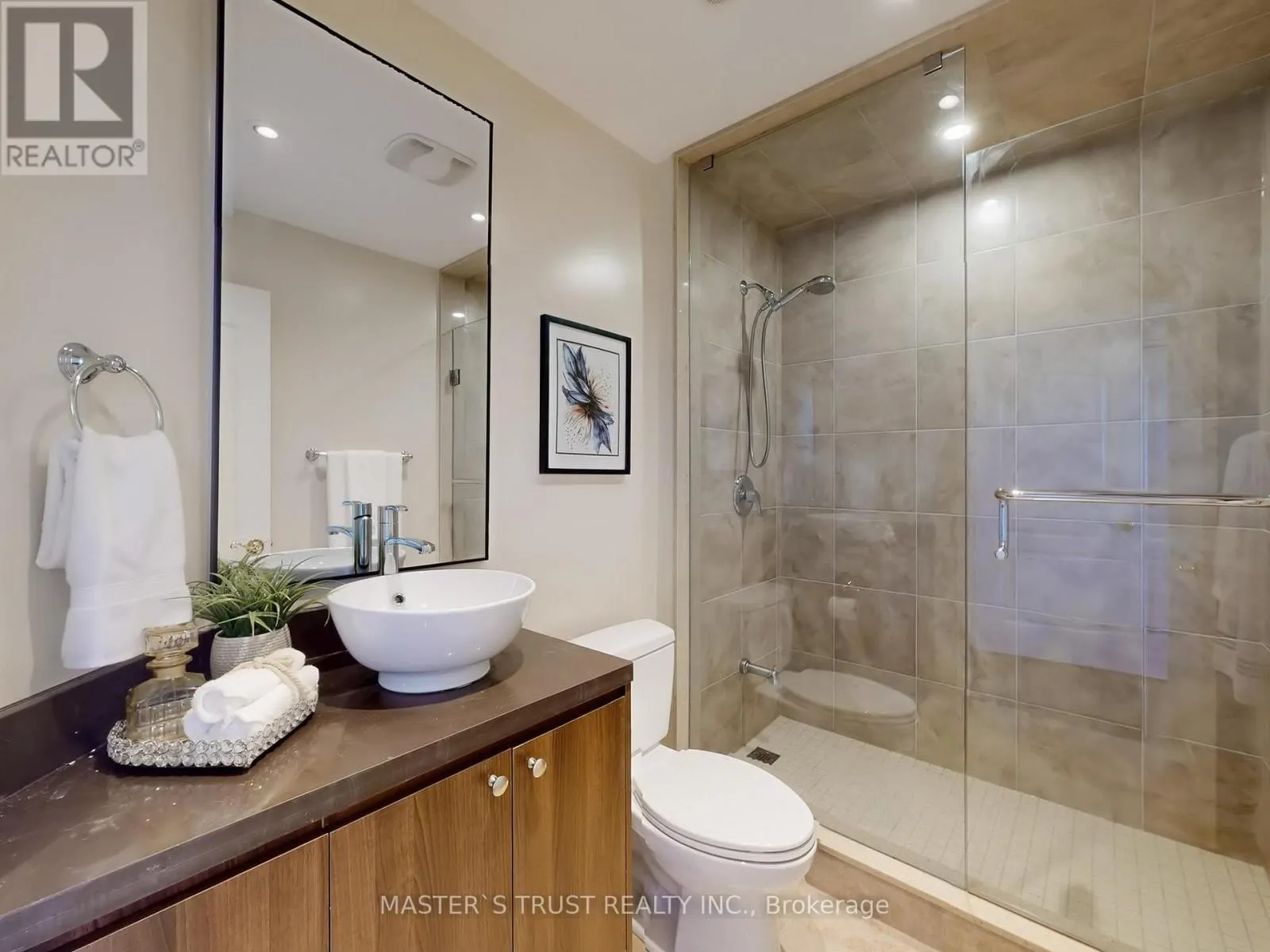 11 - 260 RUSSELL HILL ROAD