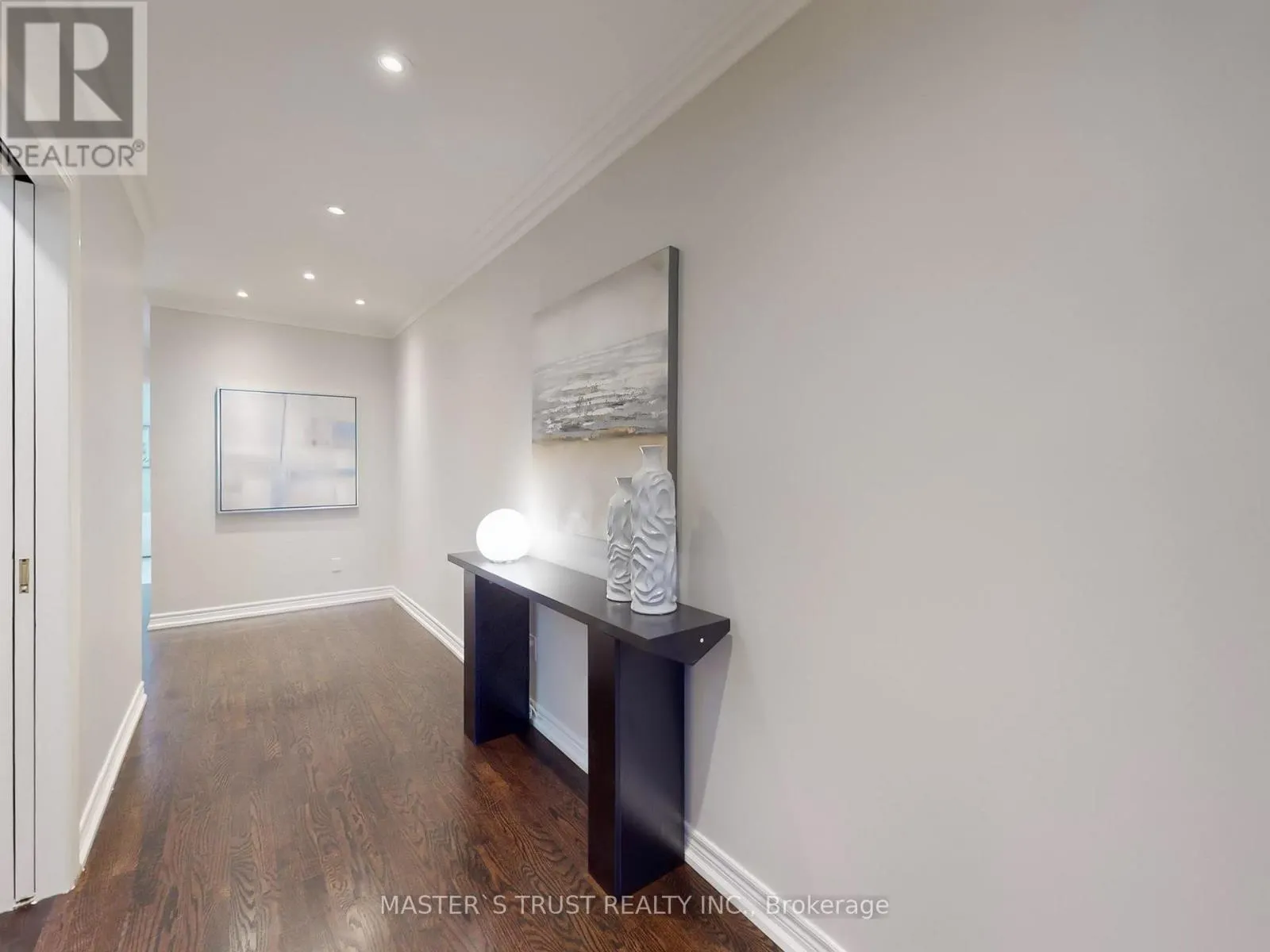 11 - 260 RUSSELL HILL ROAD