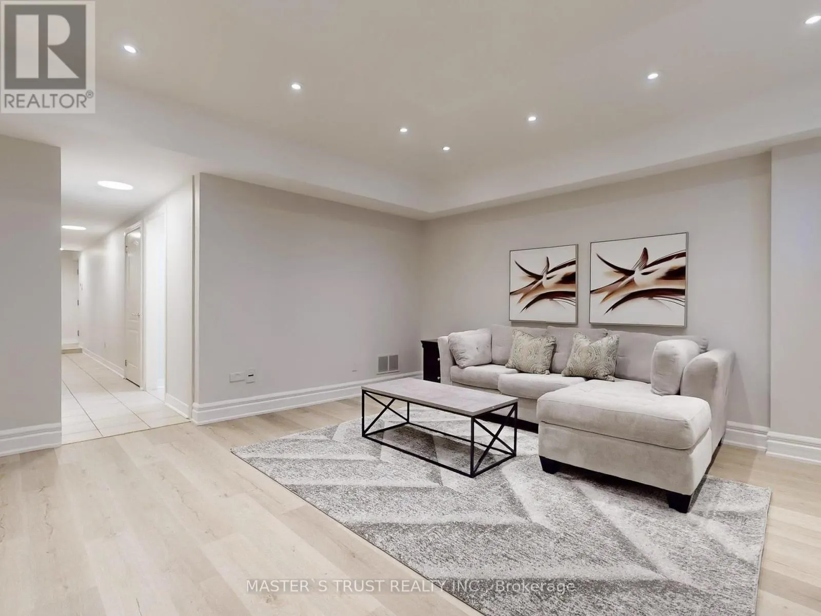 11 - 260 RUSSELL HILL ROAD