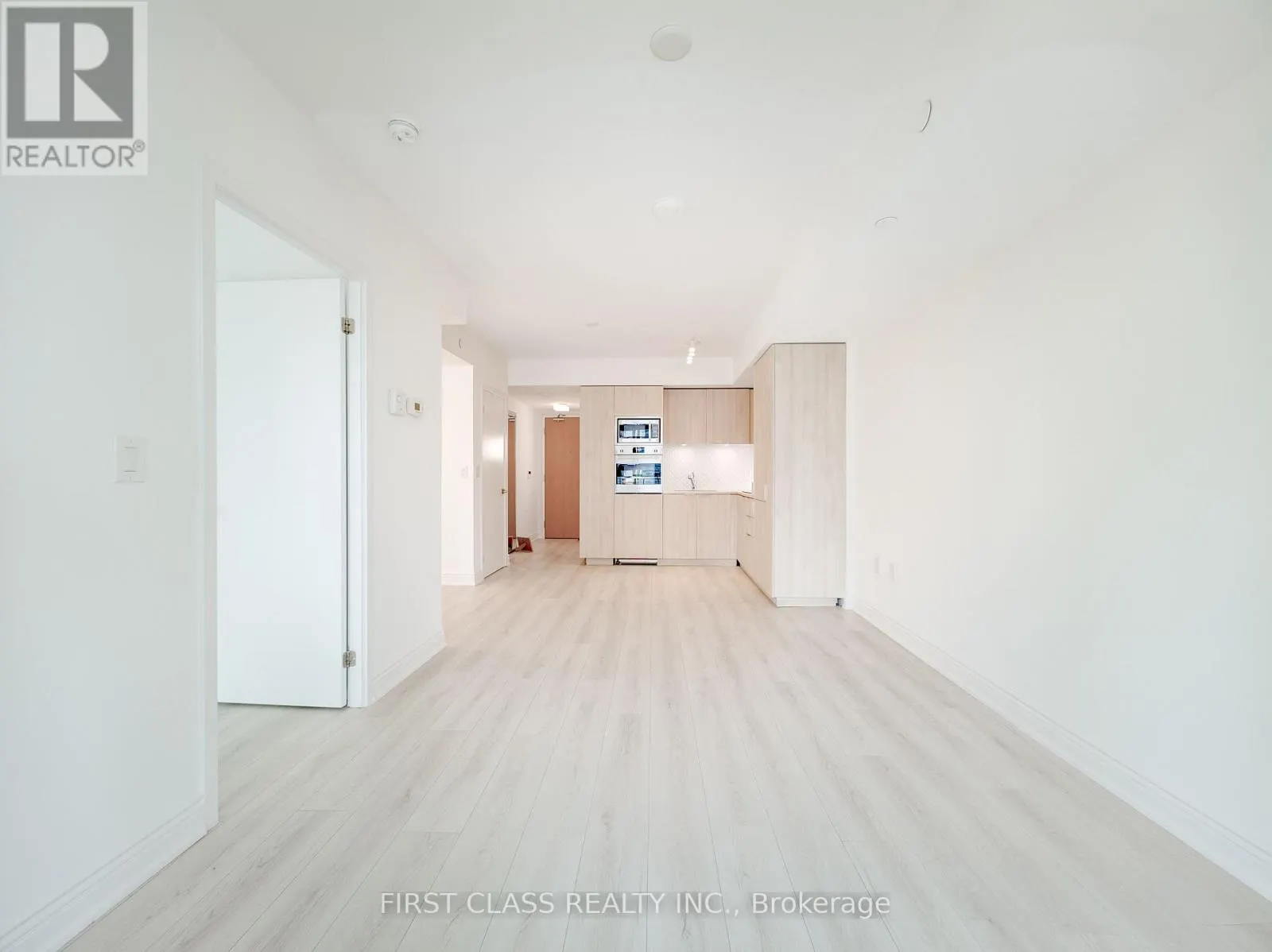 1404 - 11 WELLESLEY STREET W