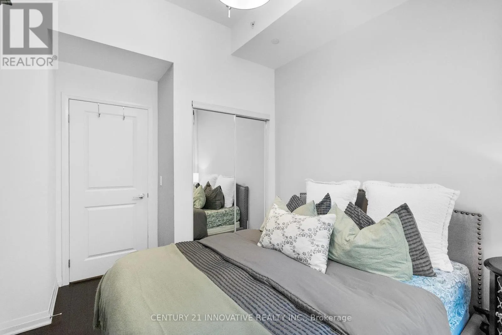507 - 8 MERCER STREET
