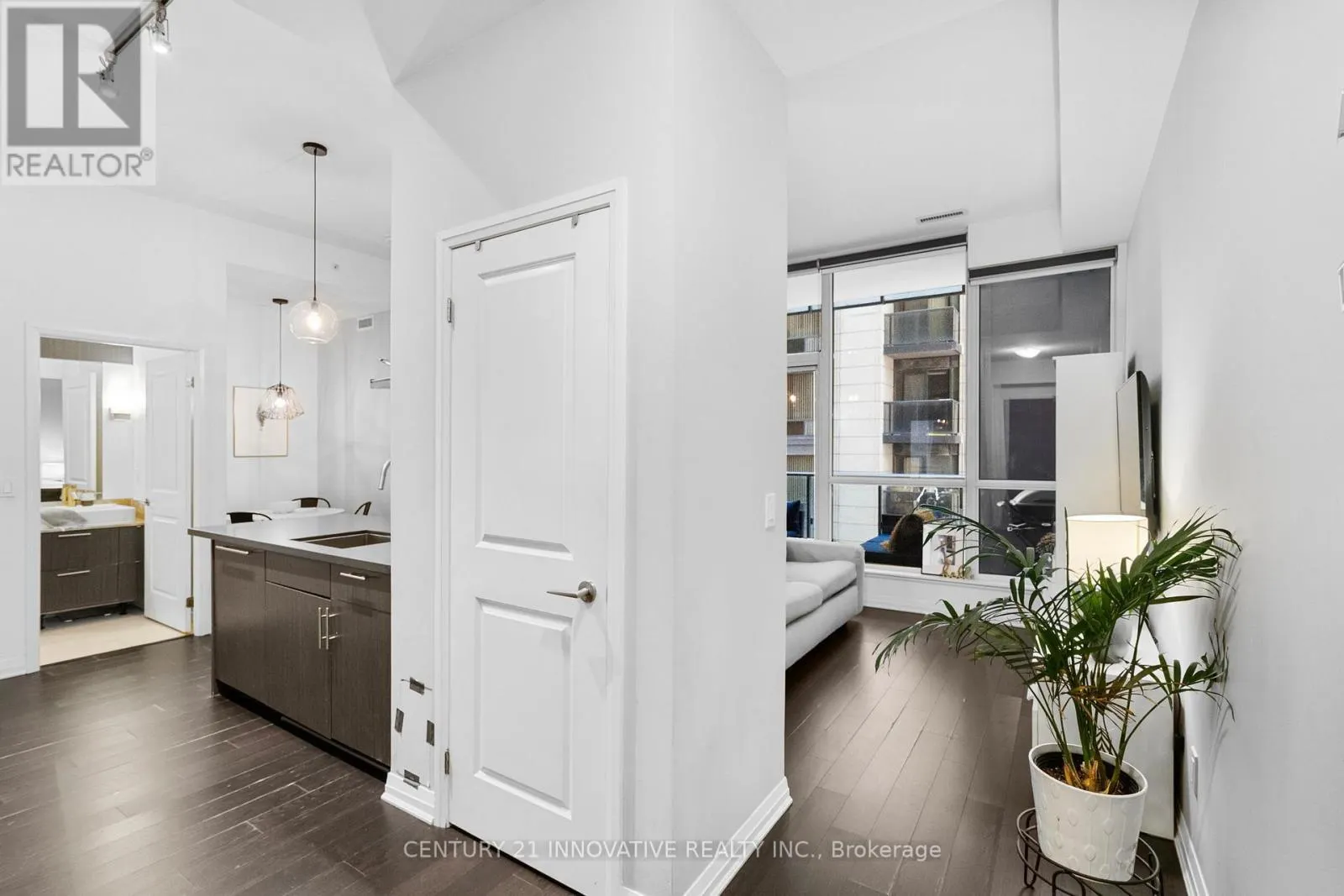 507 - 8 MERCER STREET