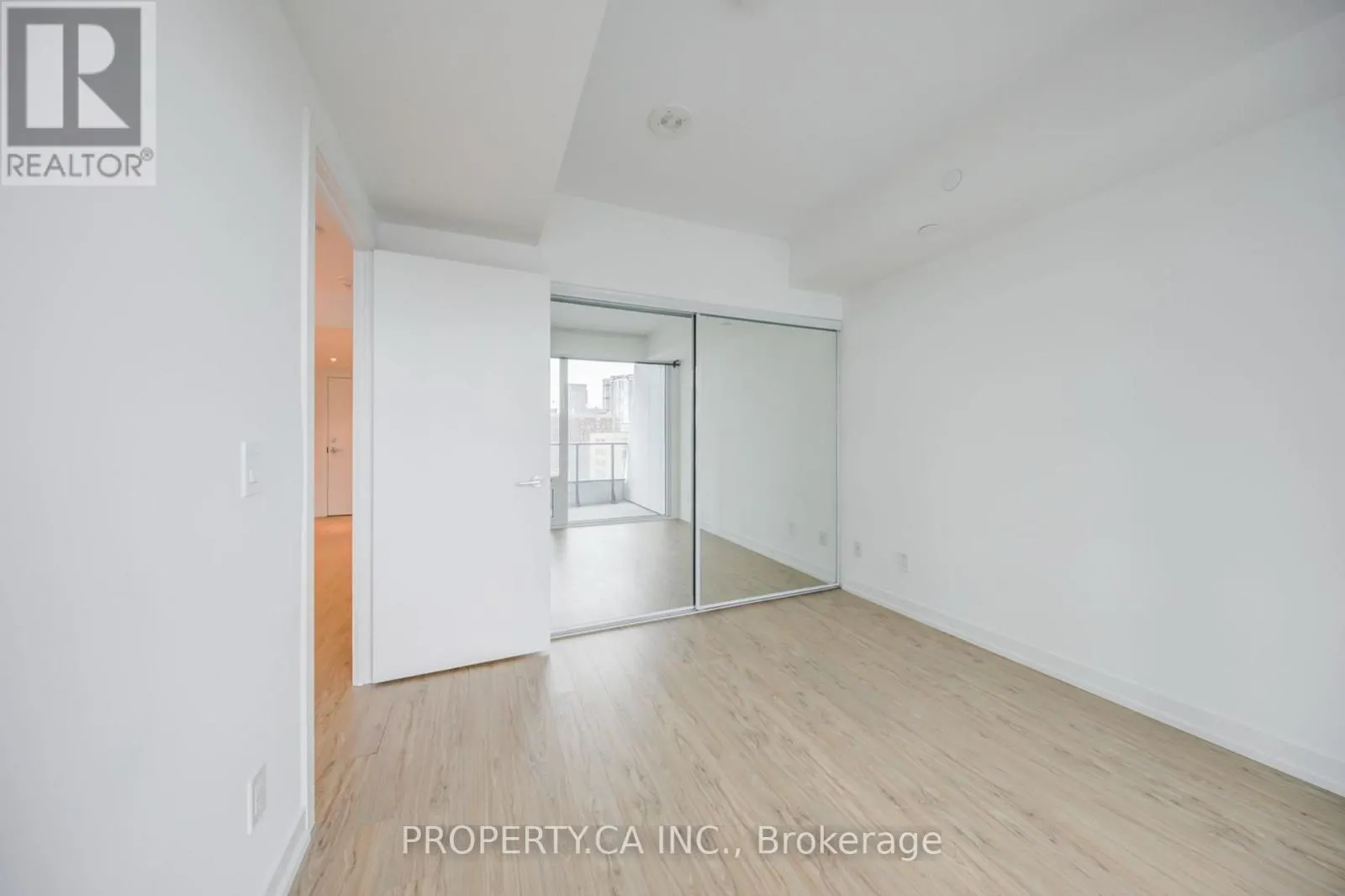 1701 - 85 WOOD STREET