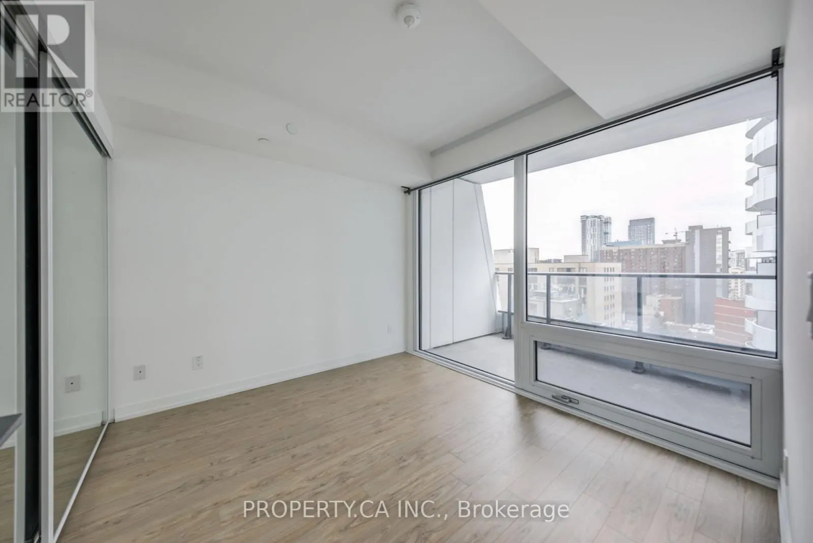 1701 - 85 WOOD STREET