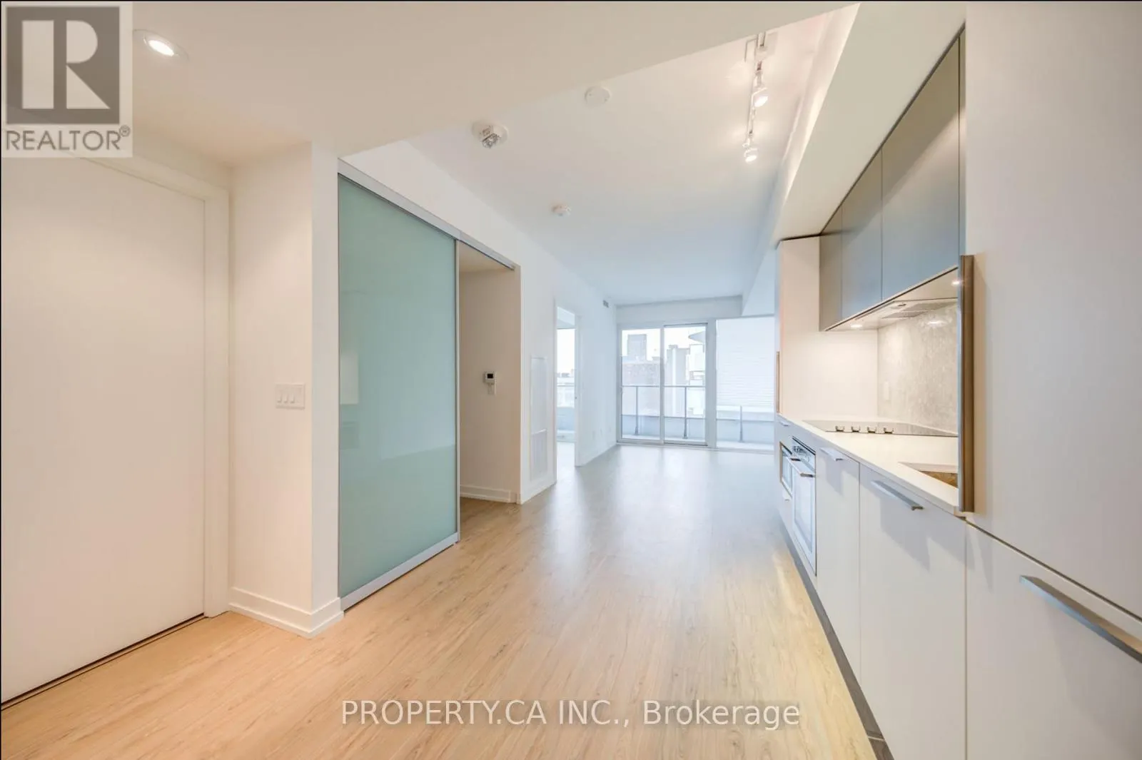 1701 - 85 WOOD STREET