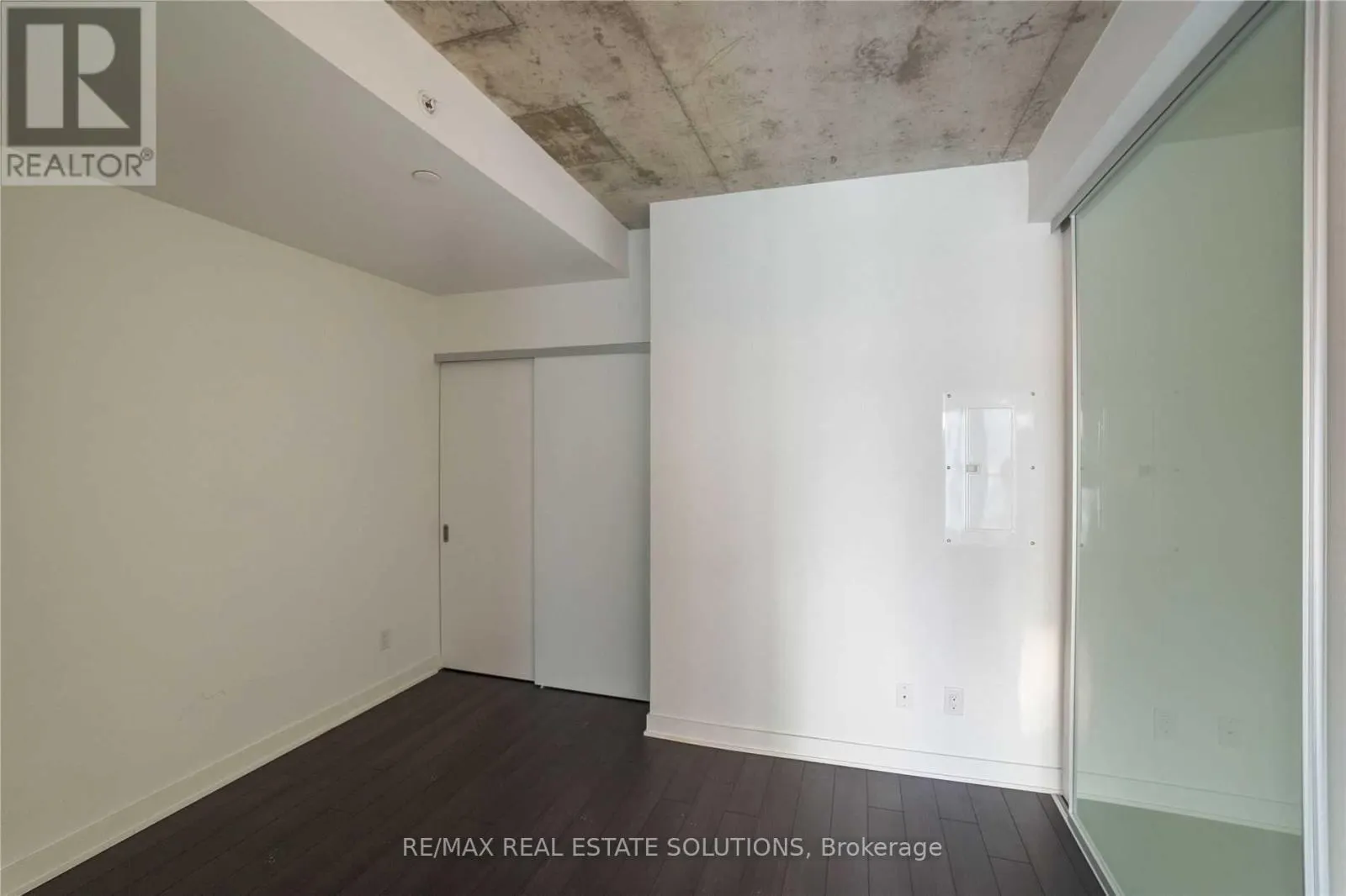1303 - 210 SIMCOE STREET