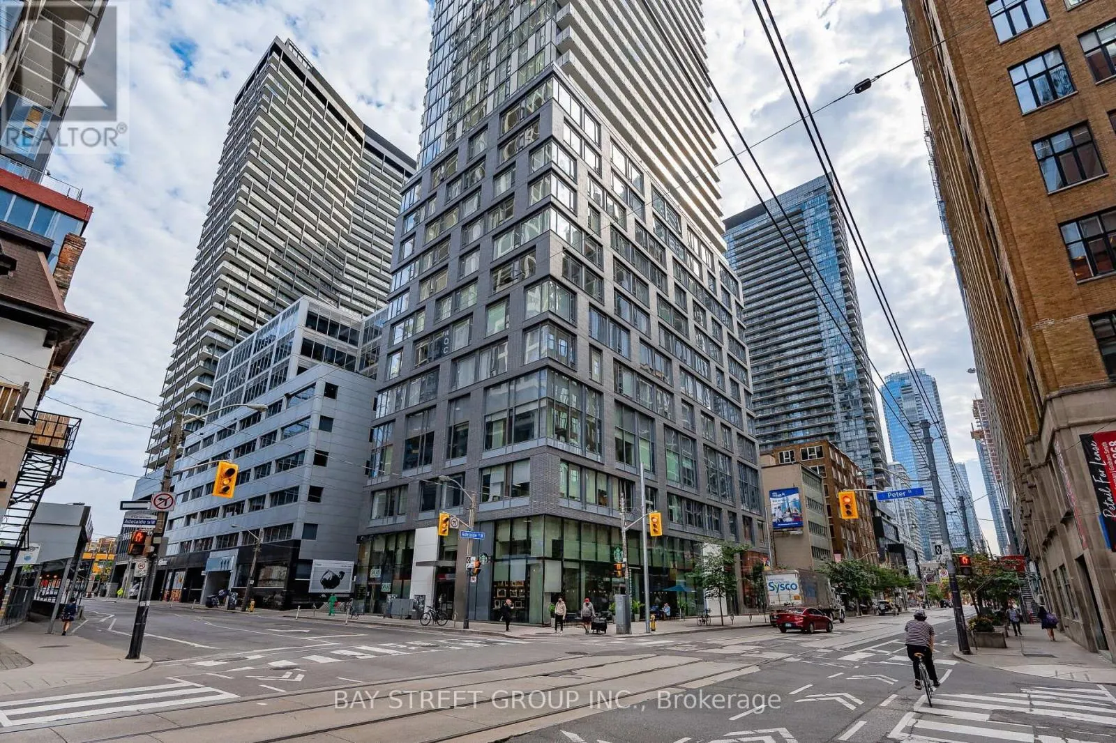 601 - 101 PETER STREET