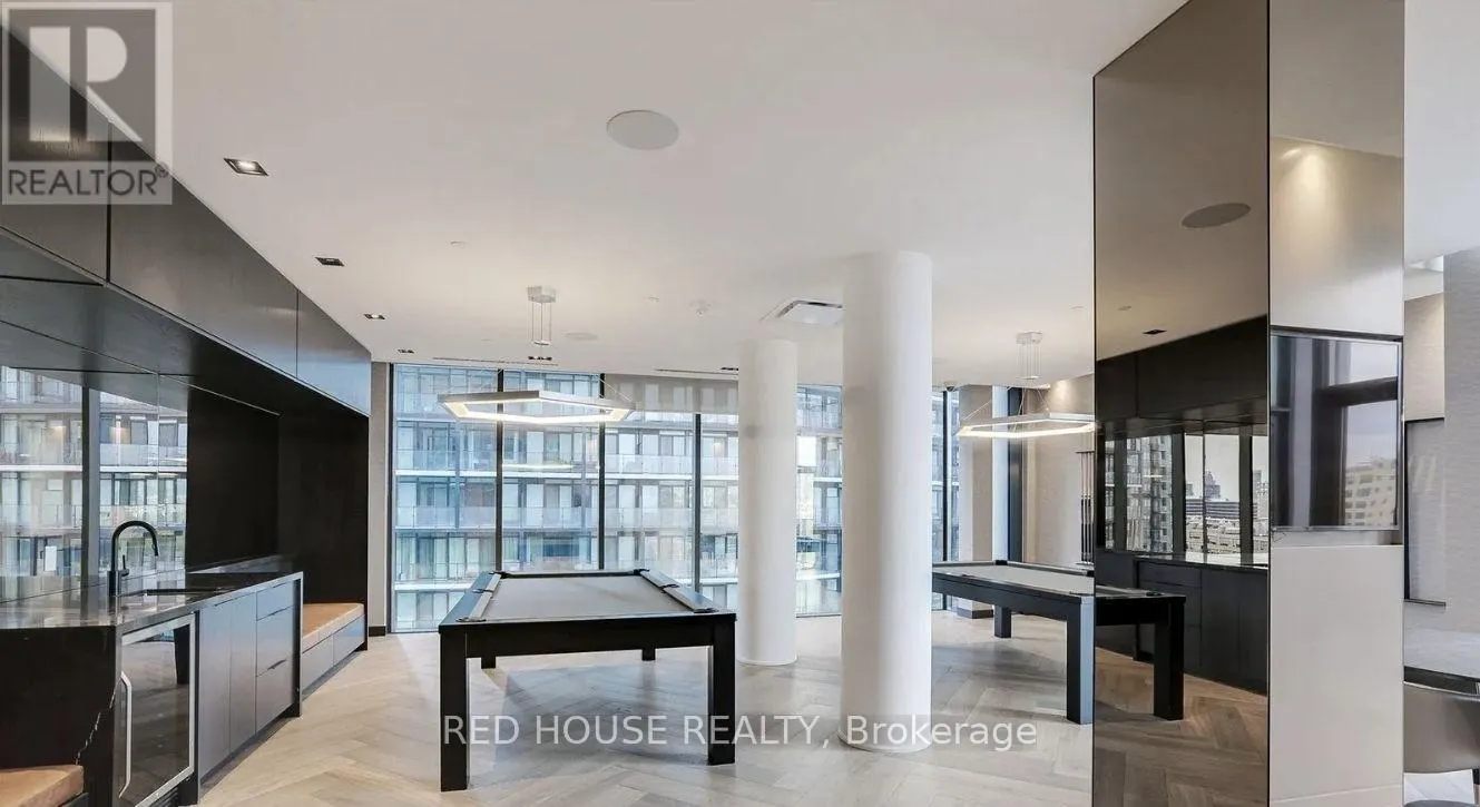 520 - 330 RICHMOND STREET W