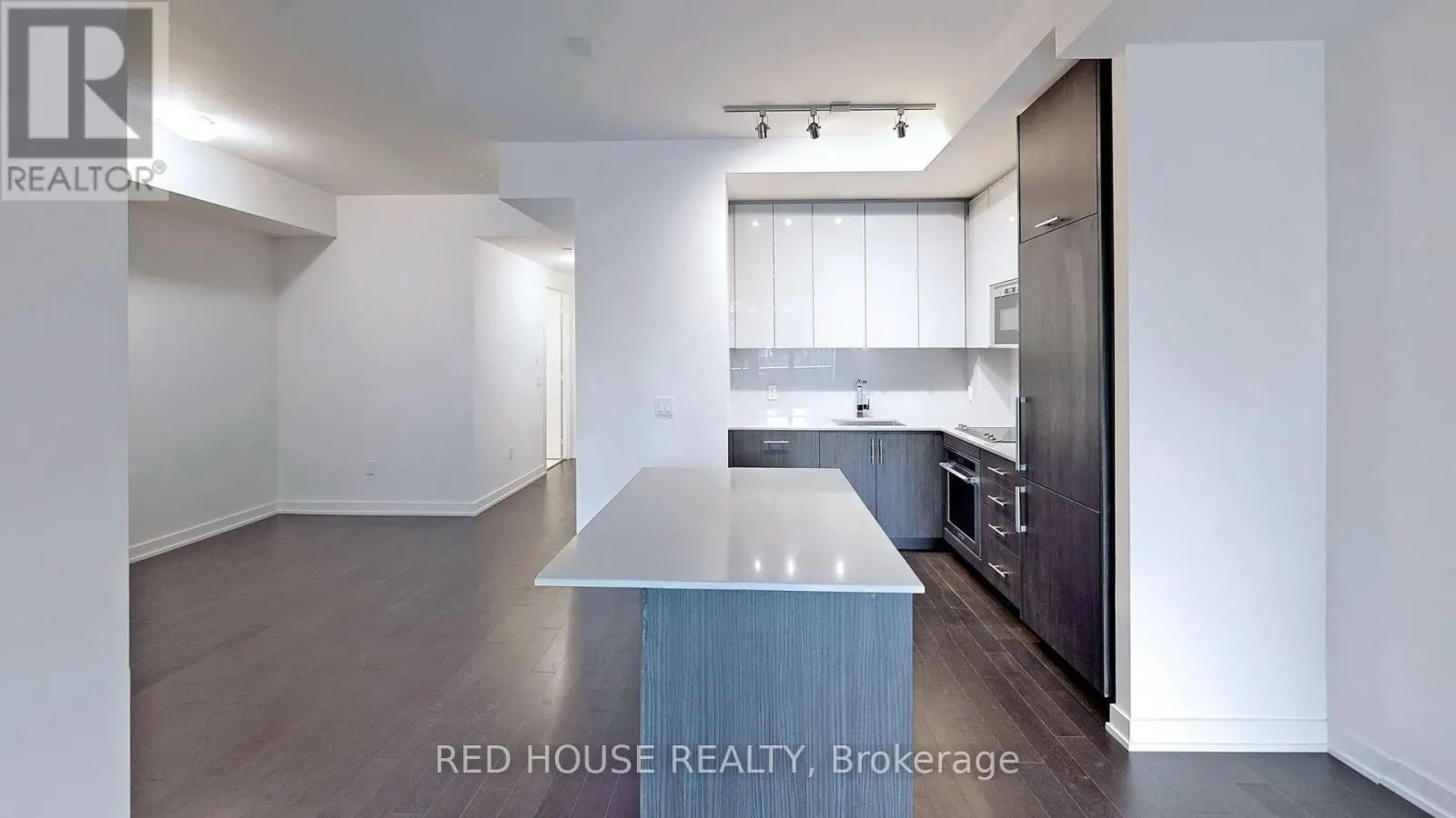 520 - 330 RICHMOND STREET W