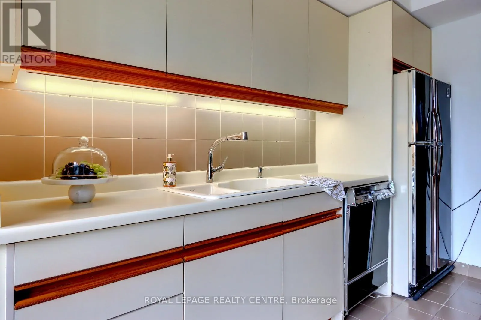 401W - 480 QUEENS QUAY W