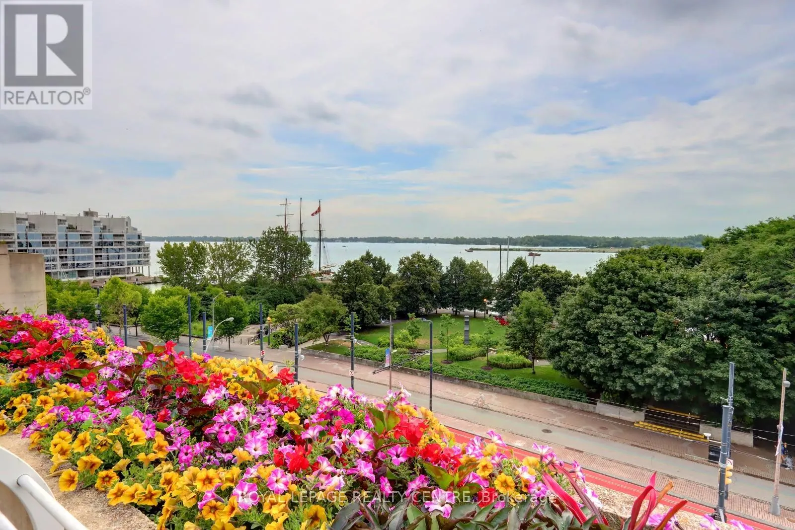 401W - 480 QUEENS QUAY W