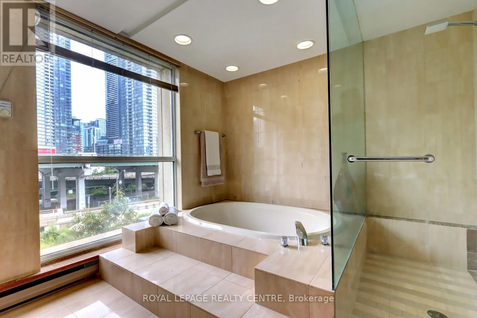 401W - 480 QUEENS QUAY W