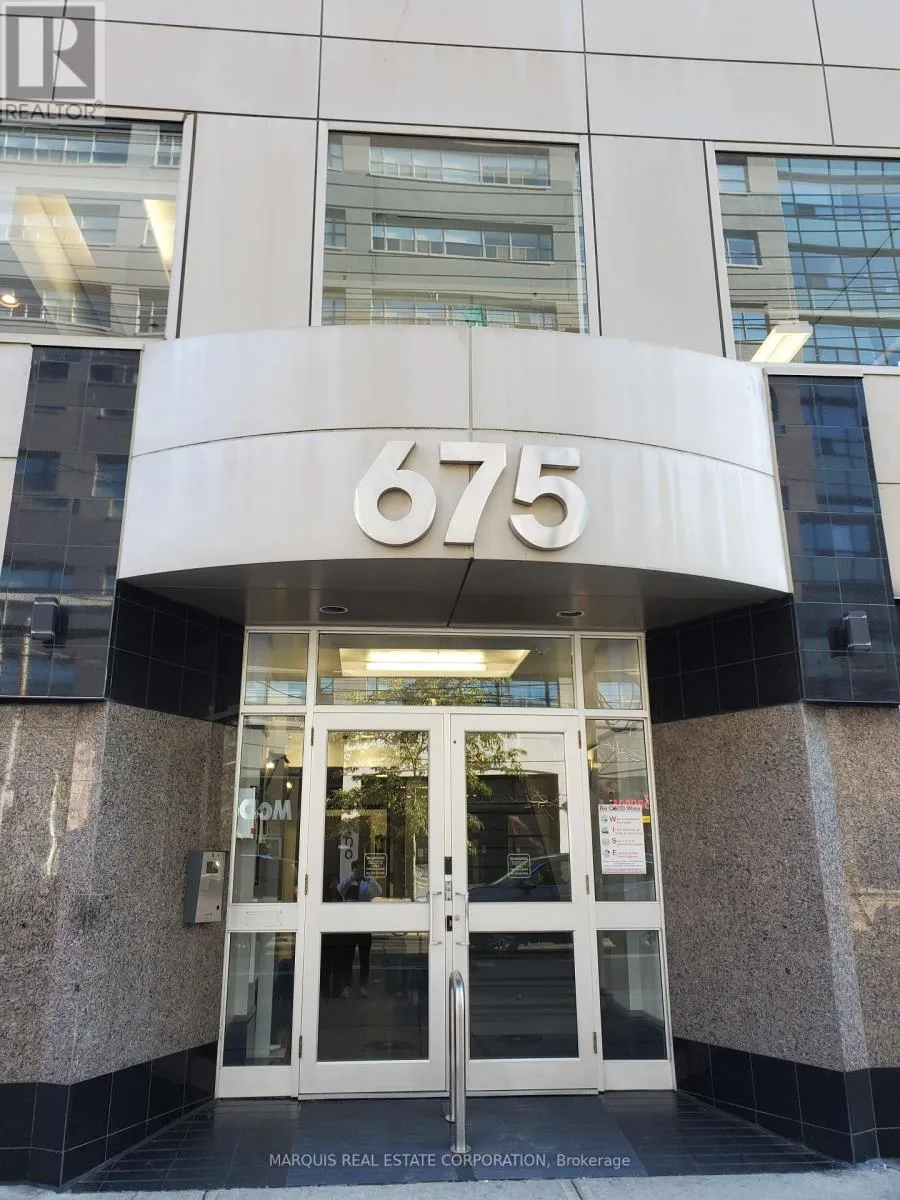 302 - 675 KING STREET W