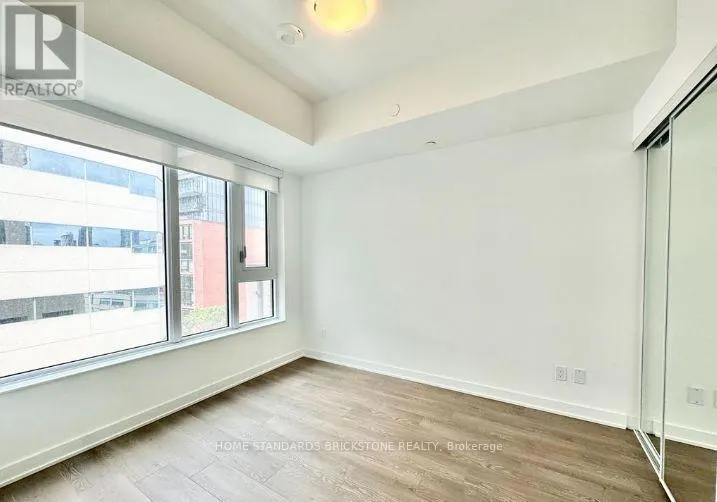 933 - 543 RICHMOND STREET W