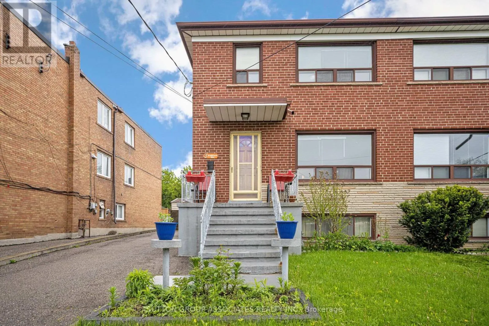 3 STANSTEAD DRIVE
