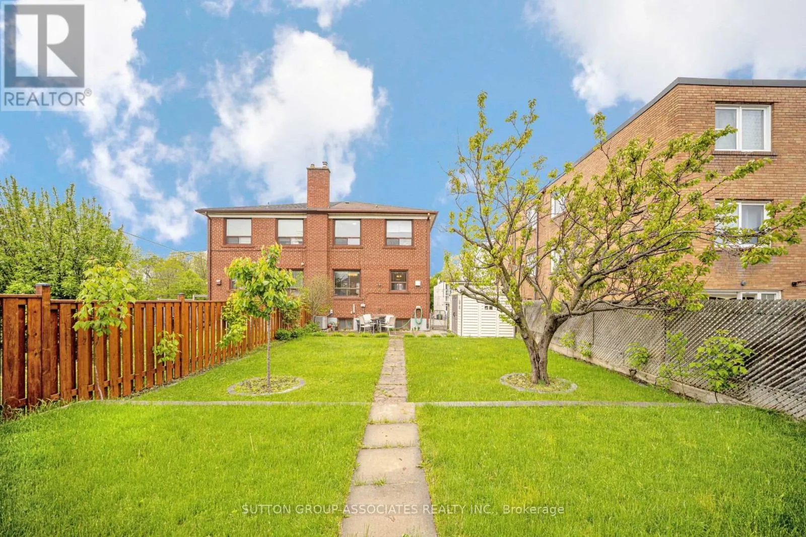 3 STANSTEAD DRIVE