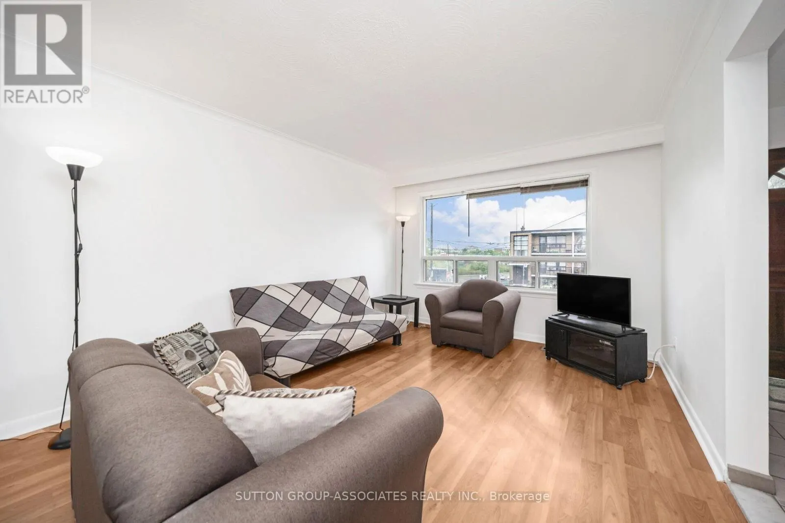 3 STANSTEAD DRIVE