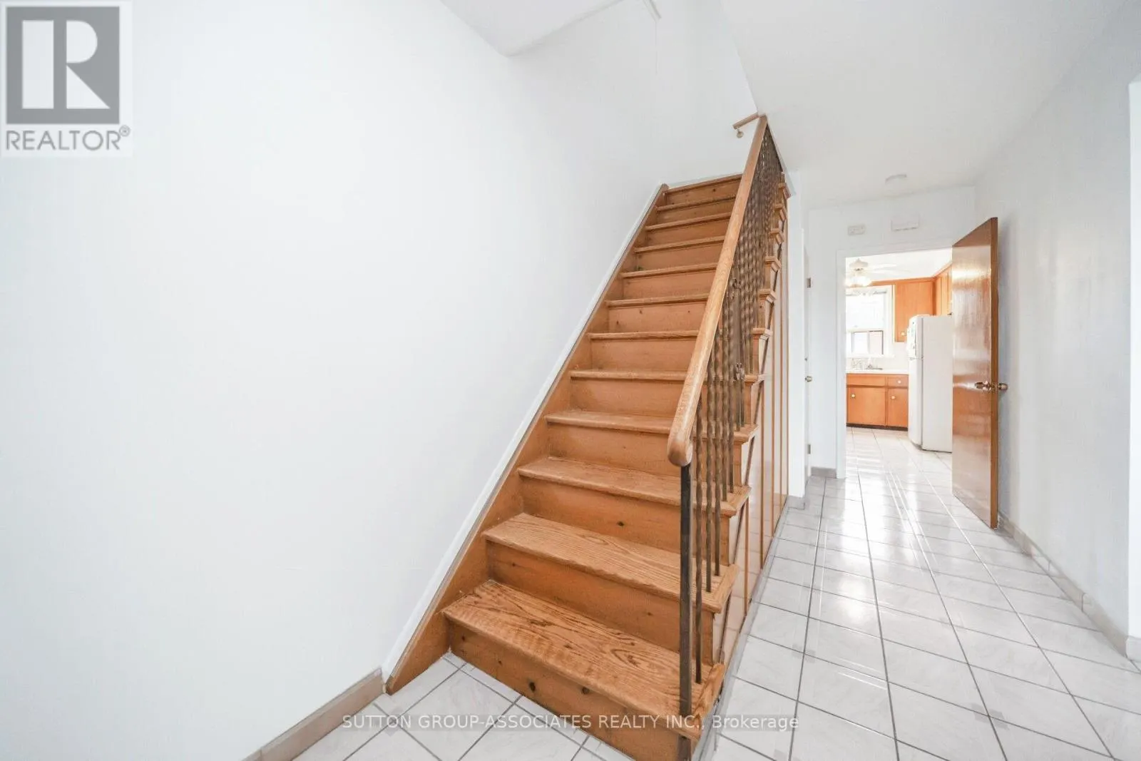 3 STANSTEAD DRIVE