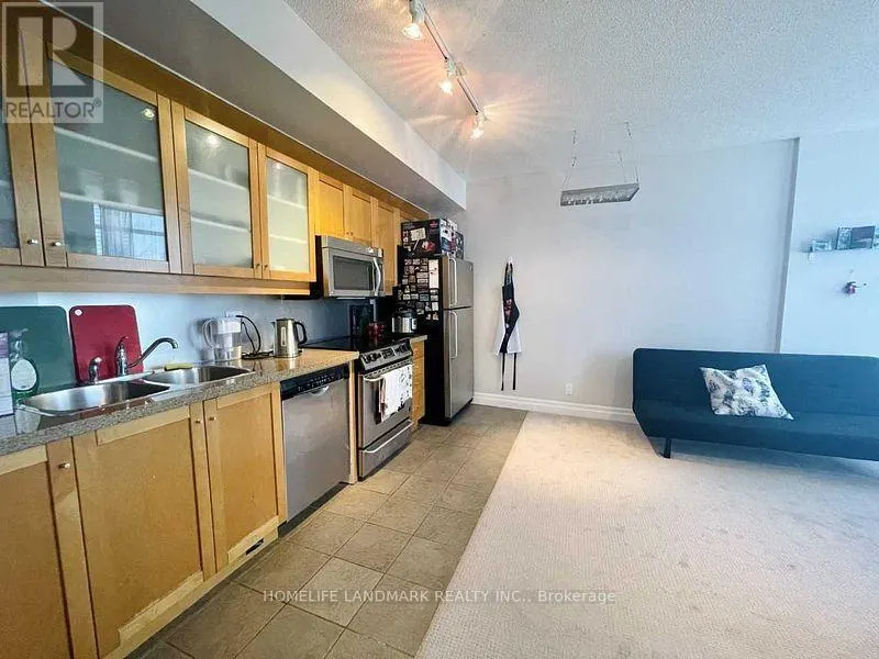 1012E - 500 QUEENS QUAY