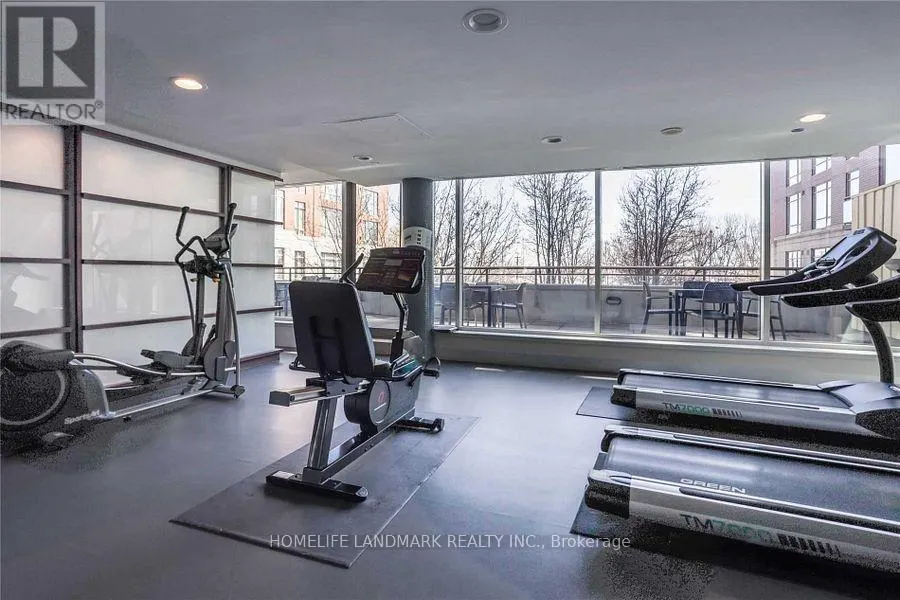 1012E - 500 QUEENS QUAY