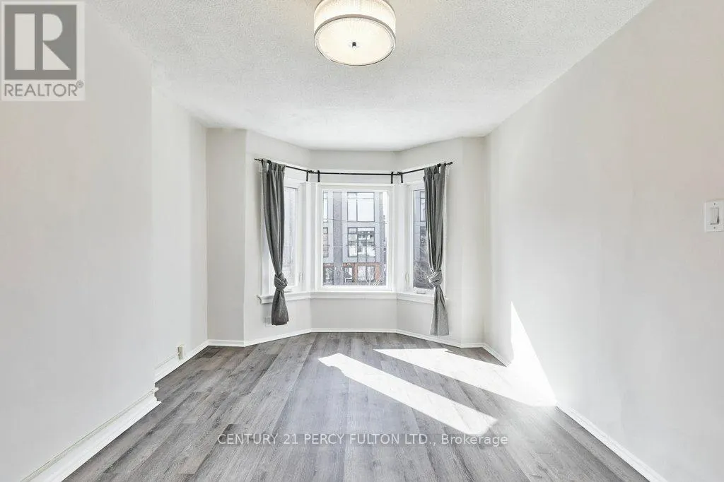 471 SHAW STREET