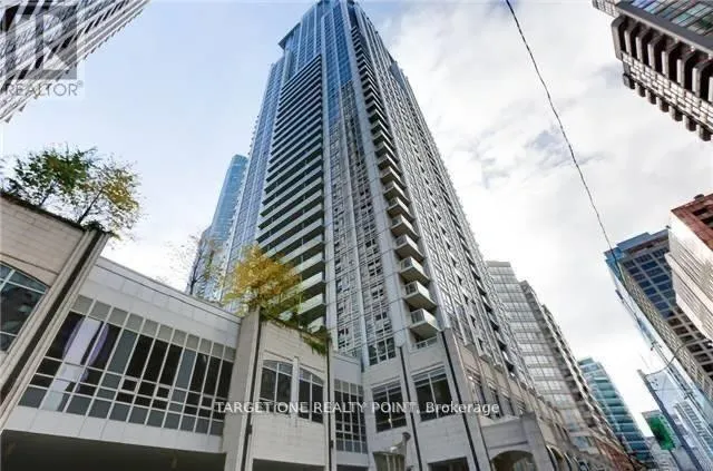 1707 - 761 BAY STREET