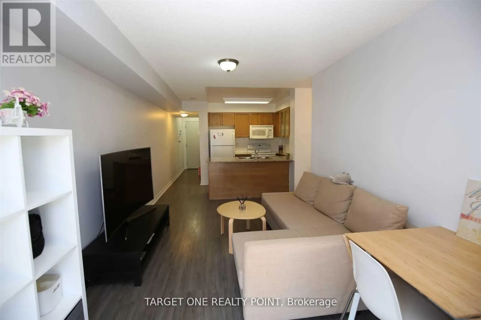 1707 - 761 BAY STREET