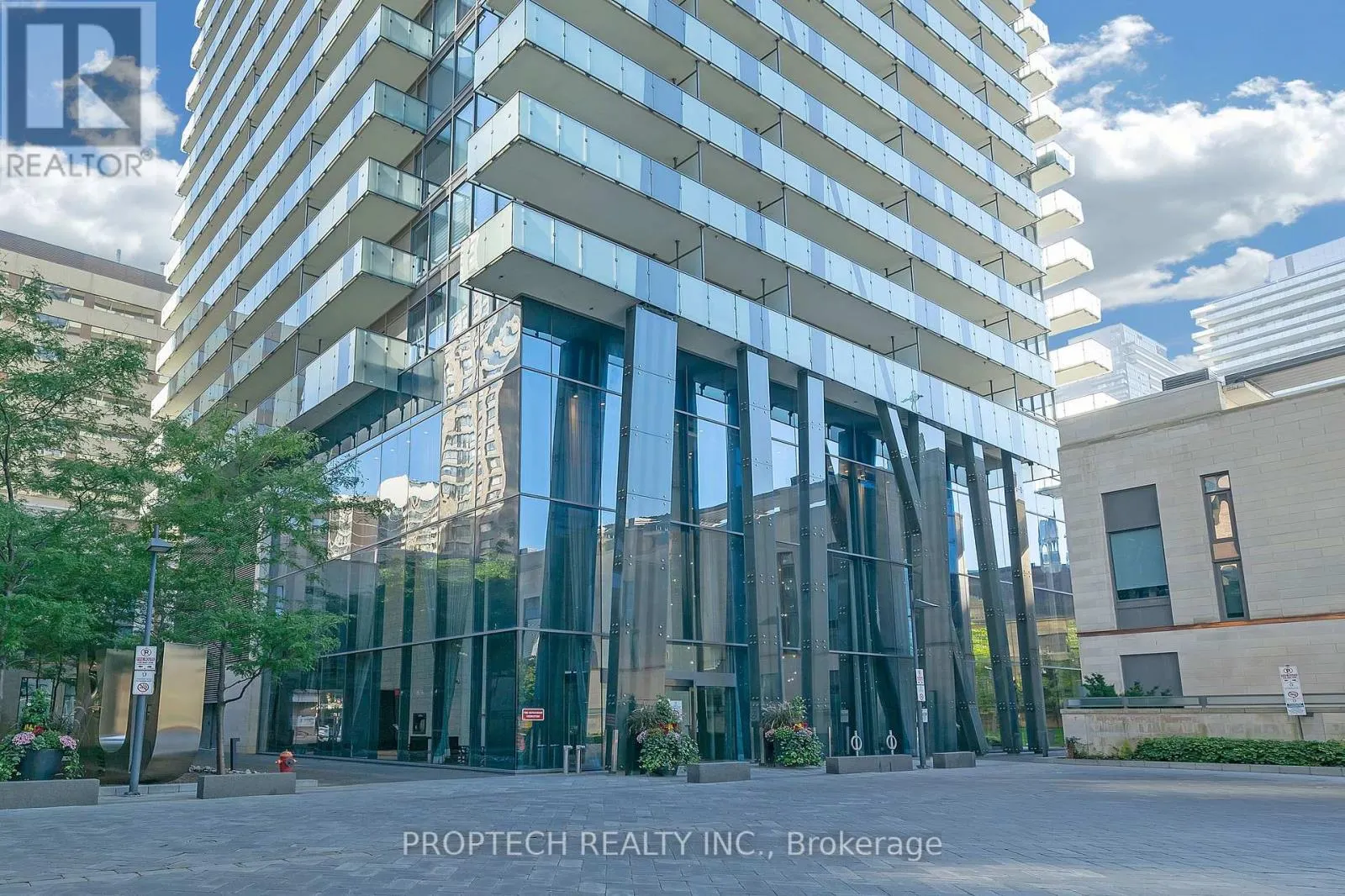 1009 - 1080 BAY STREET