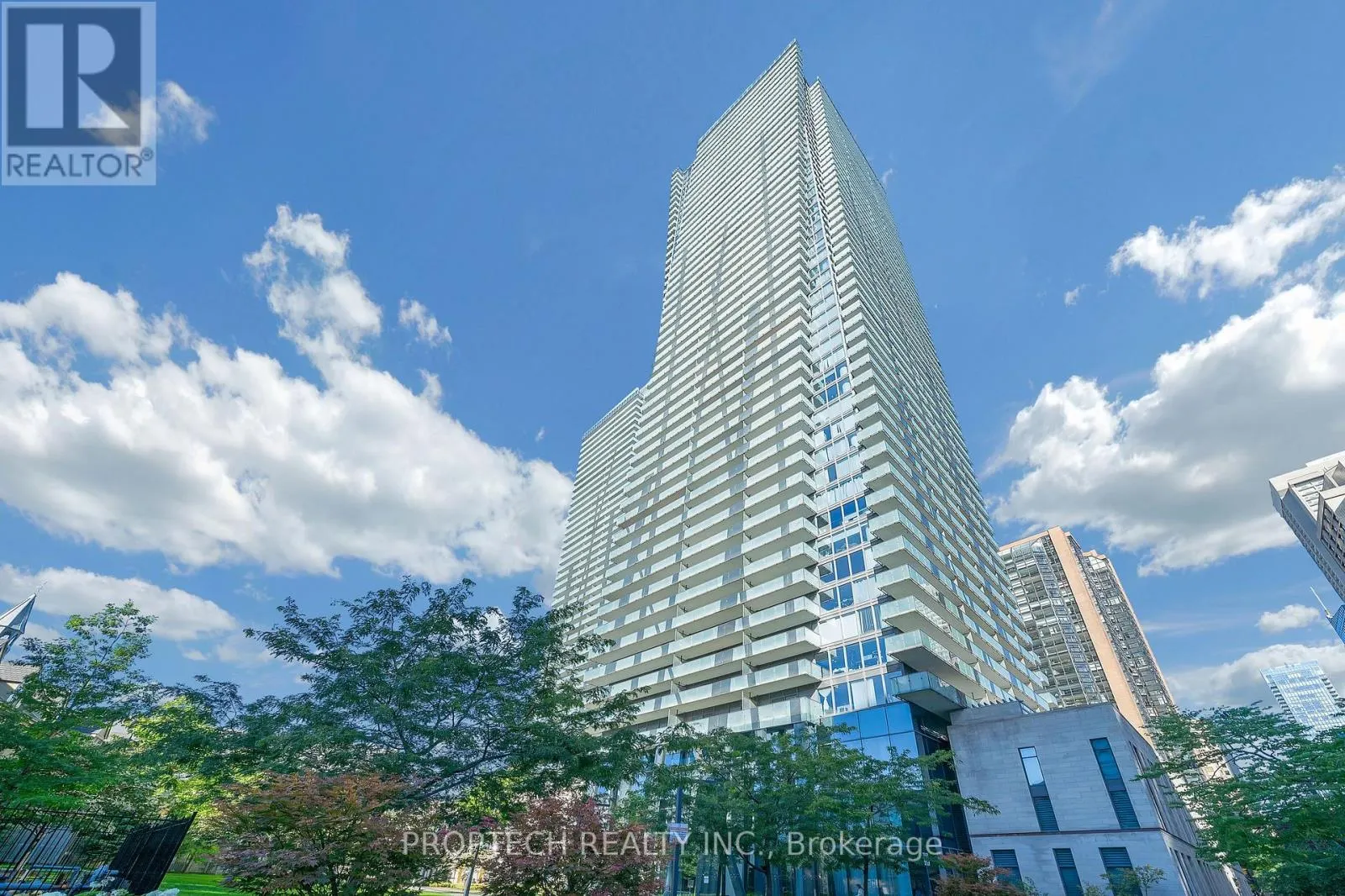 1009 - 1080 BAY STREET