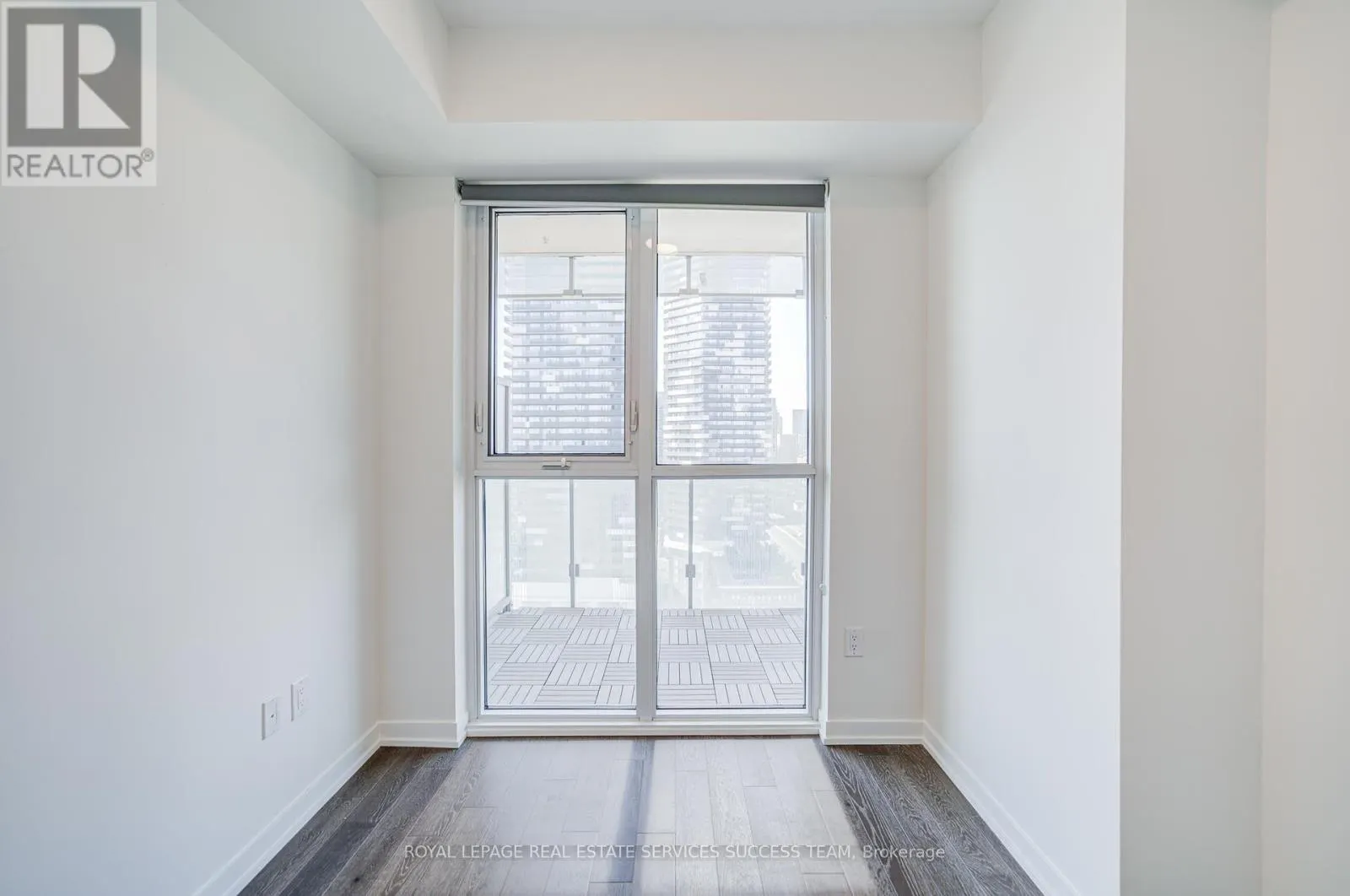 2110 A - 15 LOWER JARVIS STREET