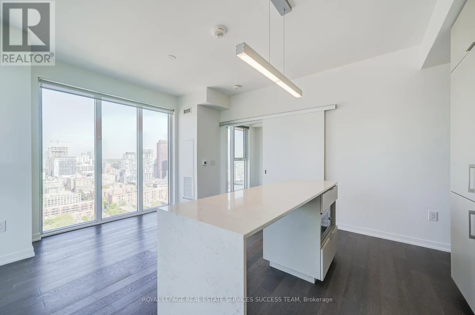 2110 A - 15 LOWER JARVIS STREET