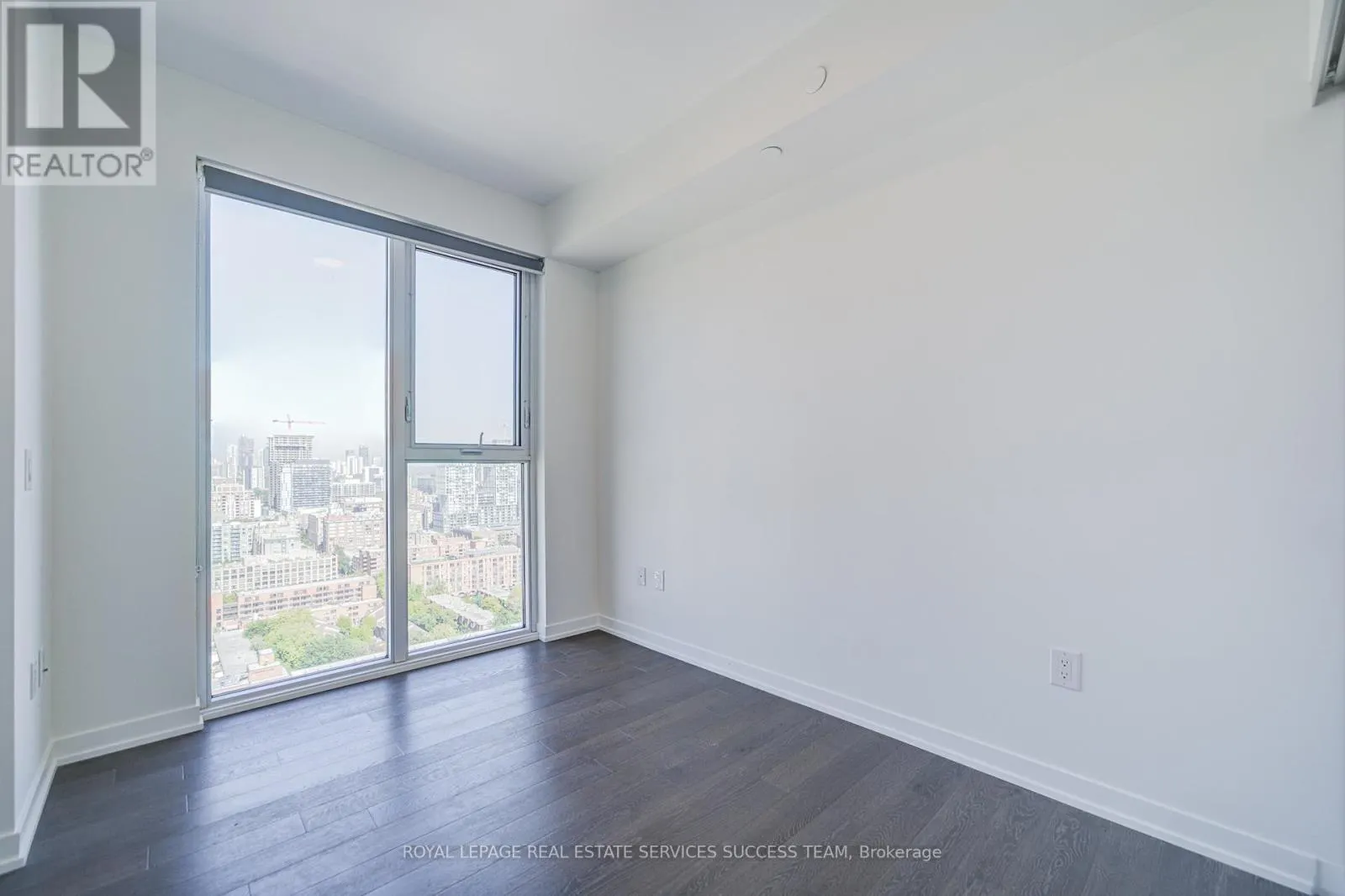 2110 A - 15 LOWER JARVIS STREET
