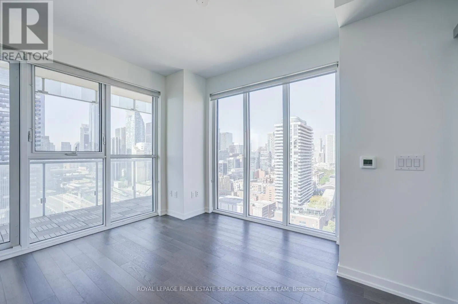 2110 A - 15 LOWER JARVIS STREET