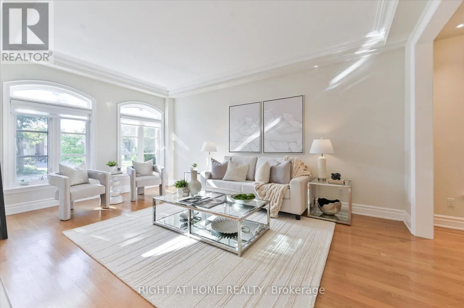 154 CHARLTON BOULEVARD
