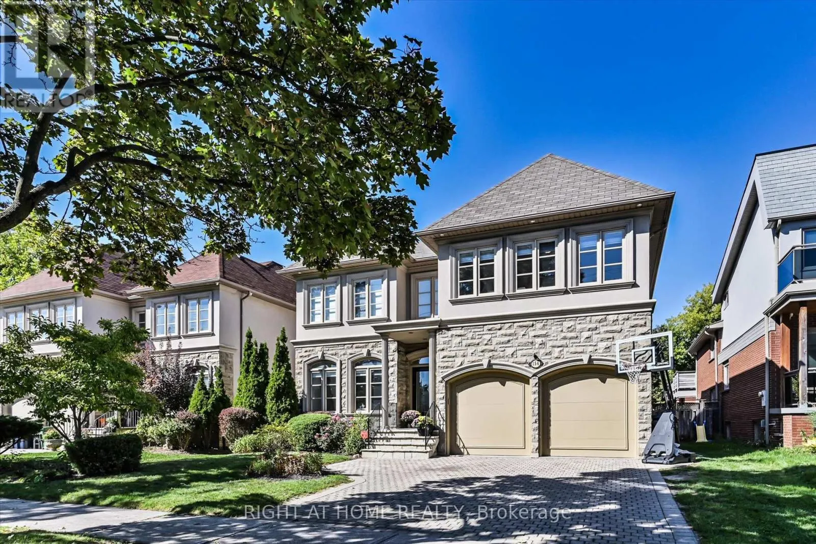 154 CHARLTON BOULEVARD