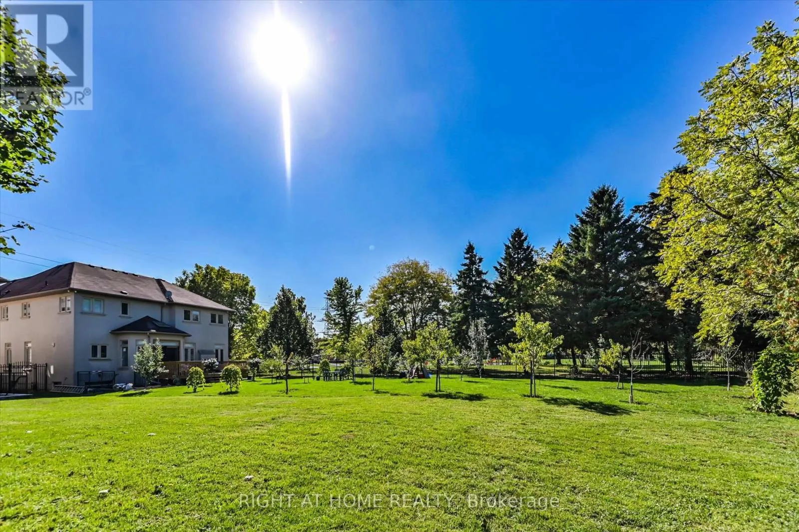 154 CHARLTON BOULEVARD