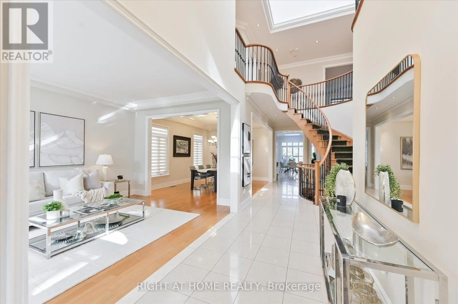154 CHARLTON BOULEVARD