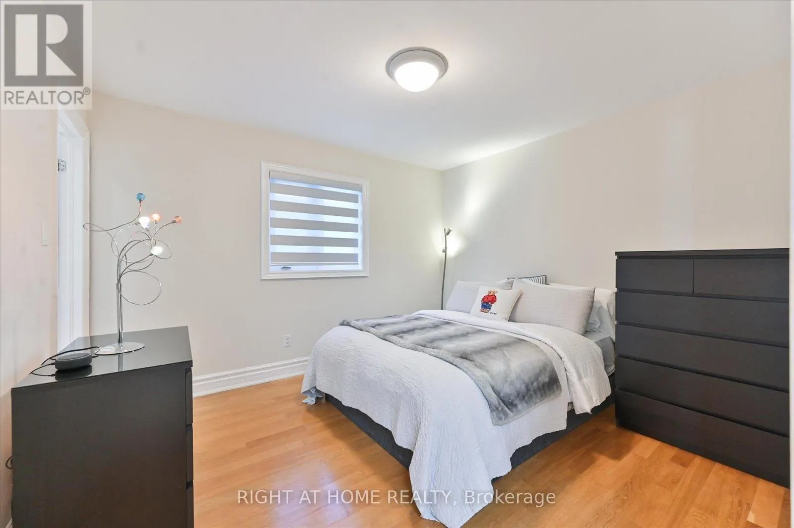 154 CHARLTON BOULEVARD