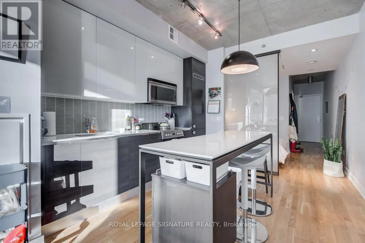 707 - 8 DOVERCOURT ROAD