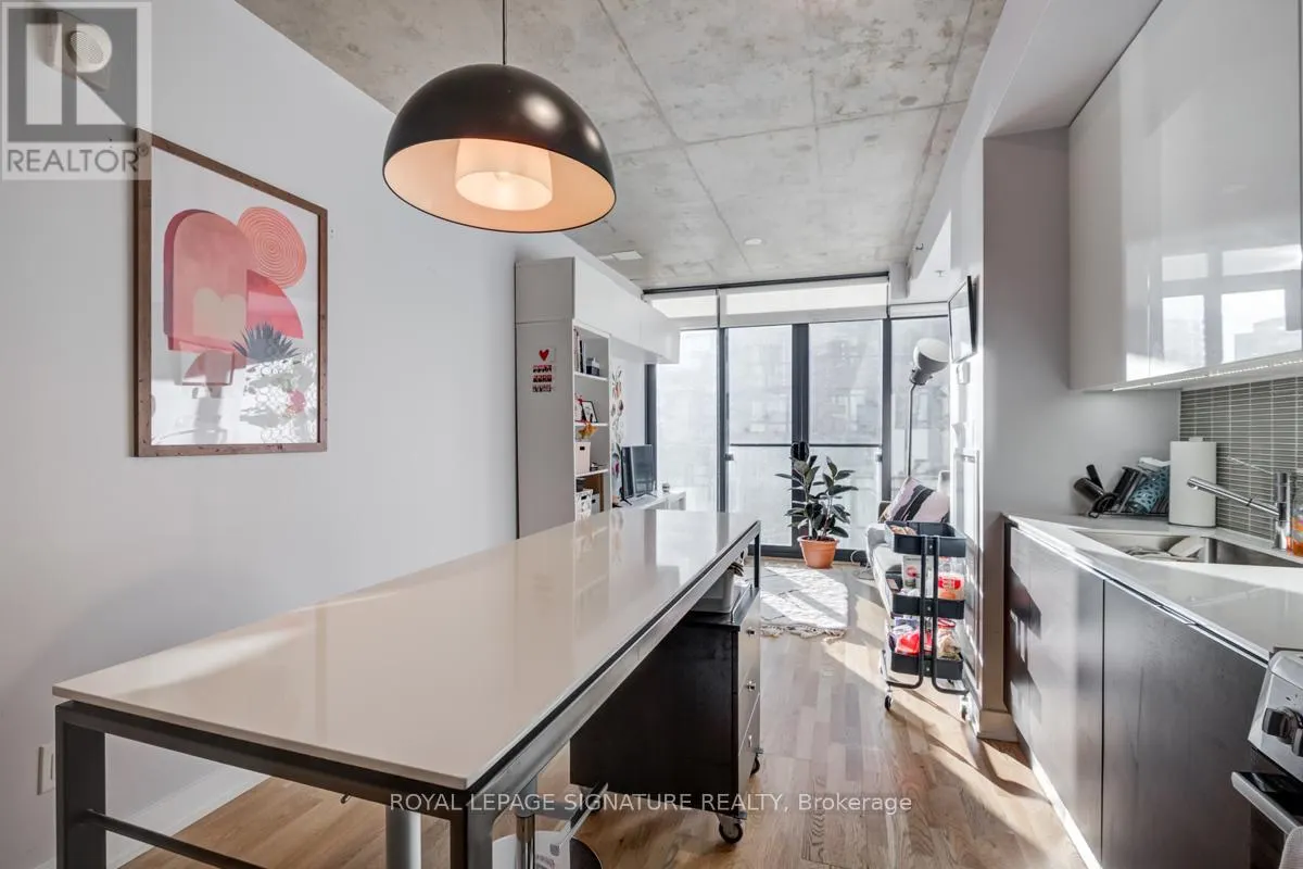 707 - 8 DOVERCOURT ROAD