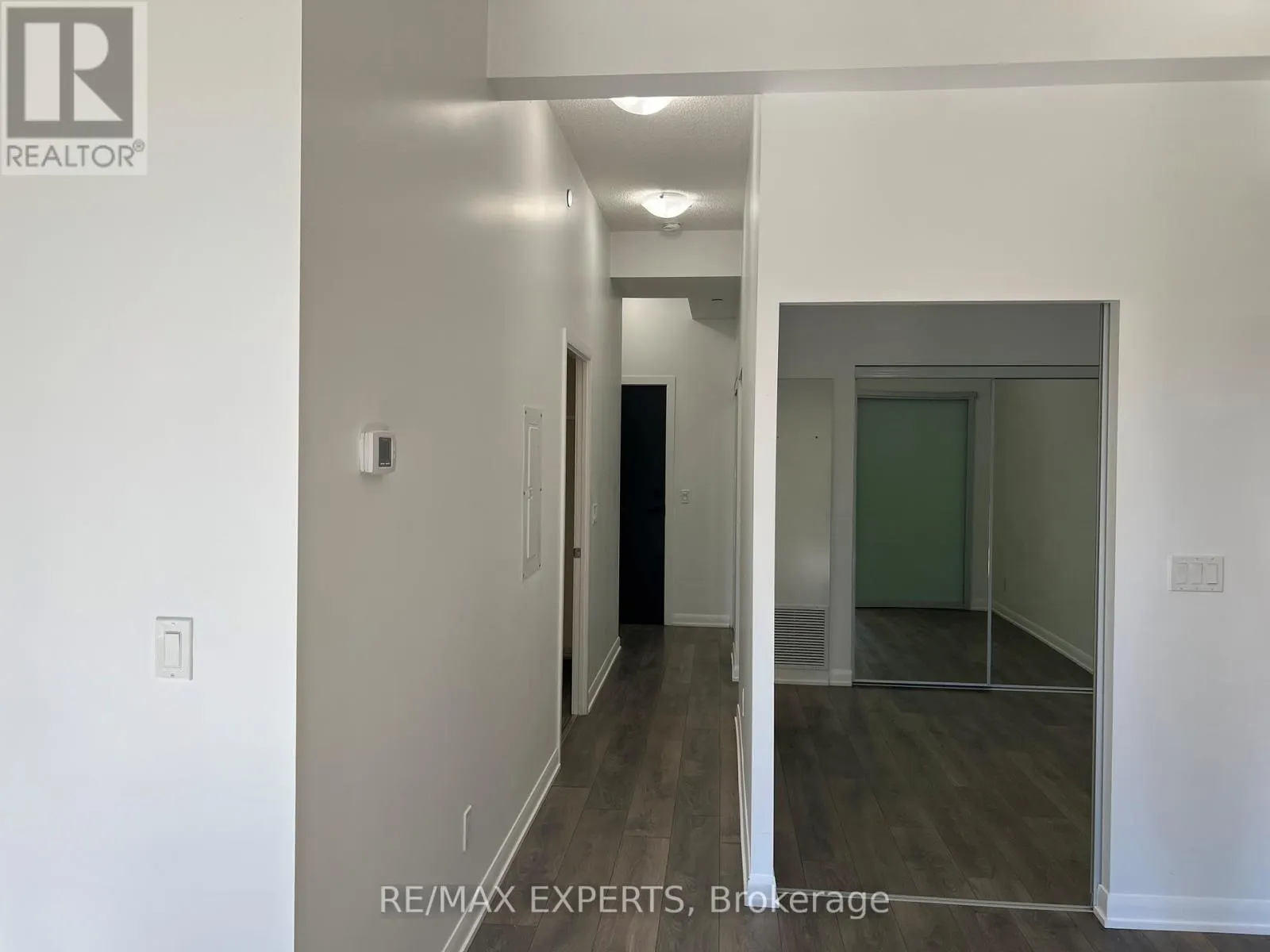 204 - 435 RICHMOND STREET W