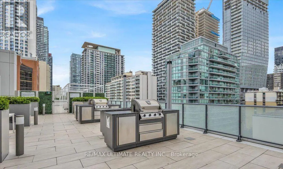 3212 - 161 ROEHAMPTON AVENUE