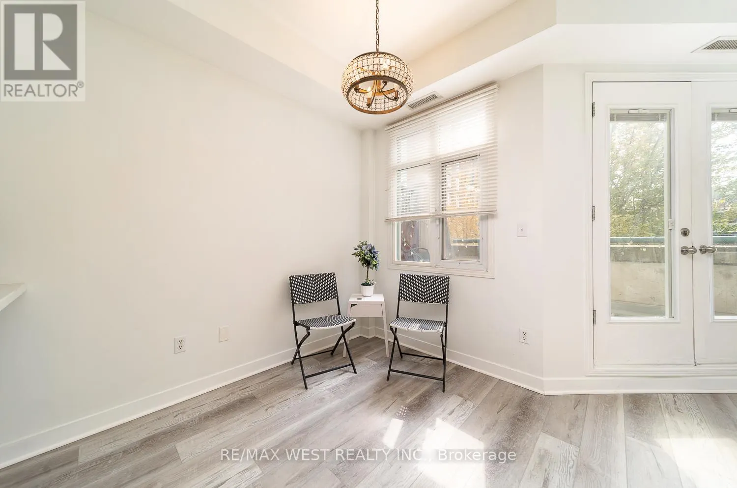 309 - 500 RICHMOND STREET W