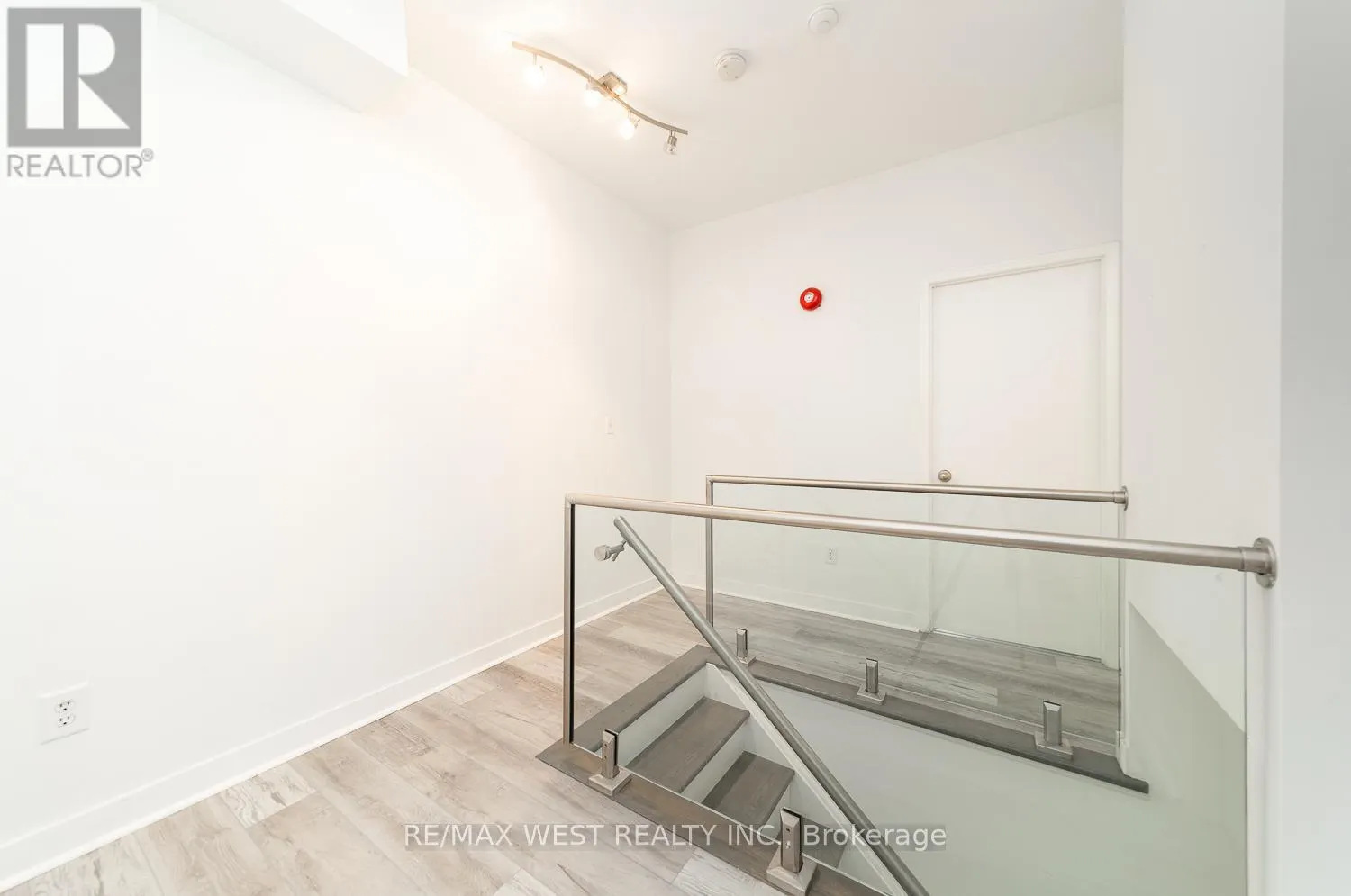 309 - 500 RICHMOND STREET W