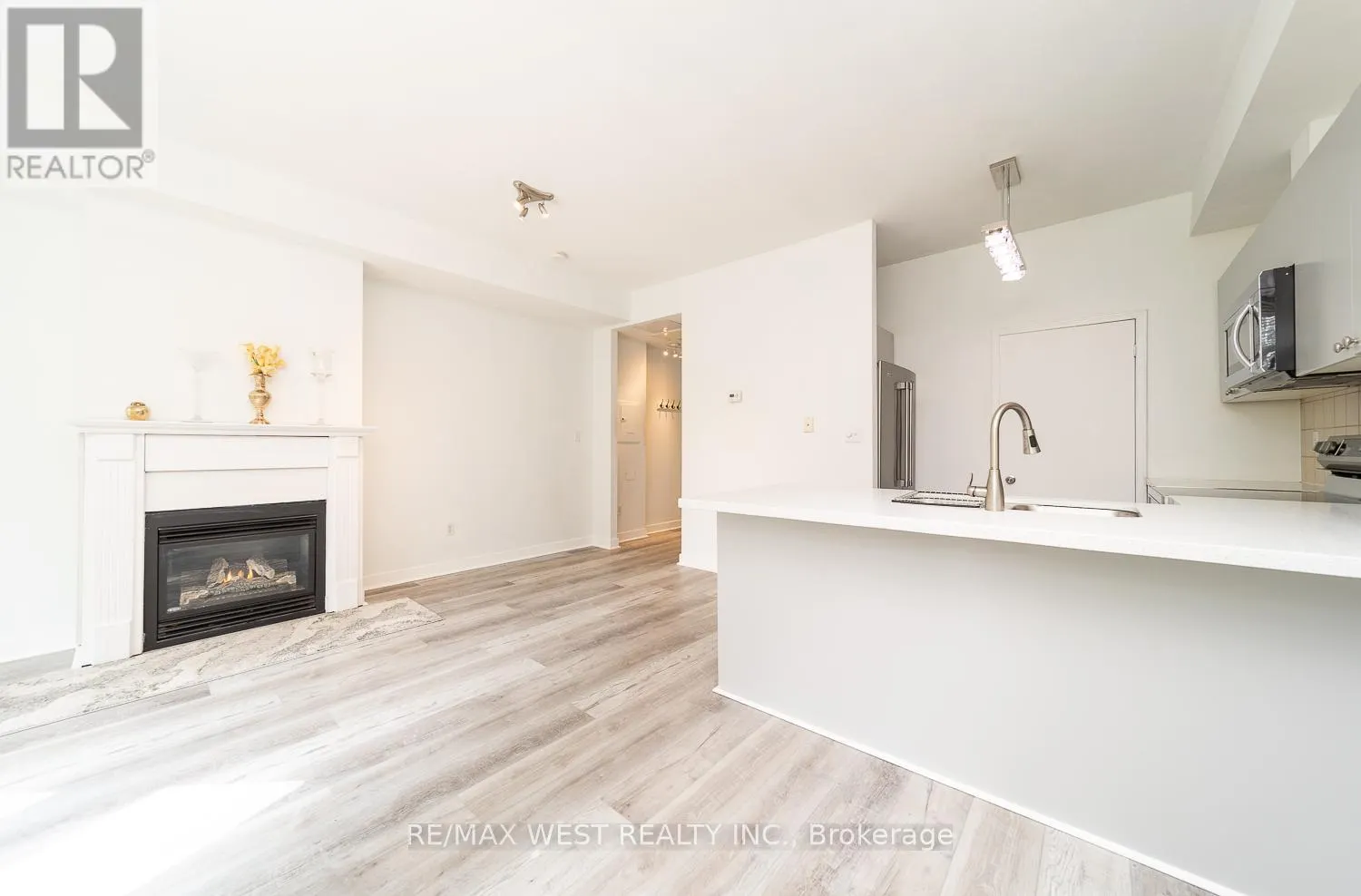 309 - 500 RICHMOND STREET W