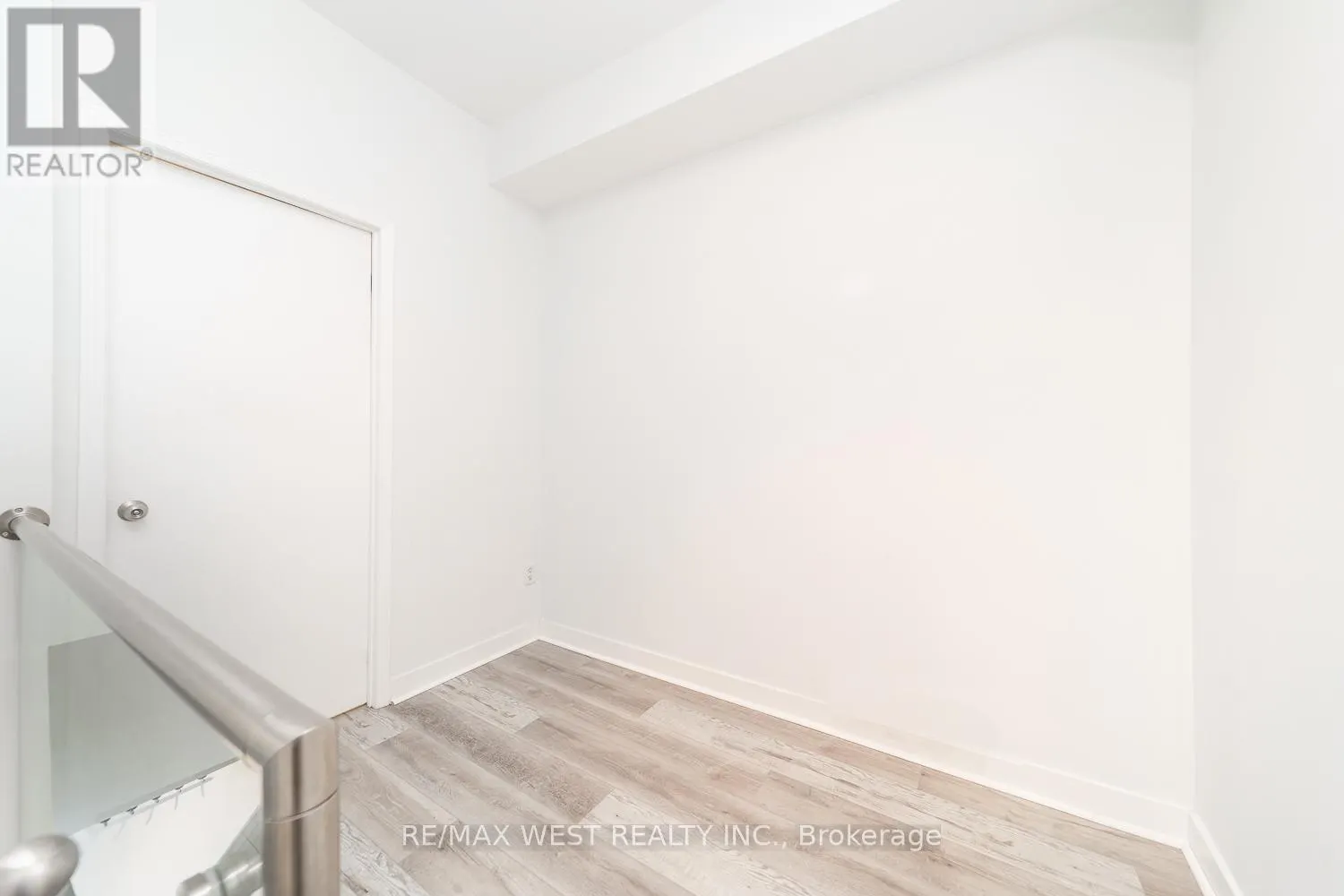 309 - 500 RICHMOND STREET W