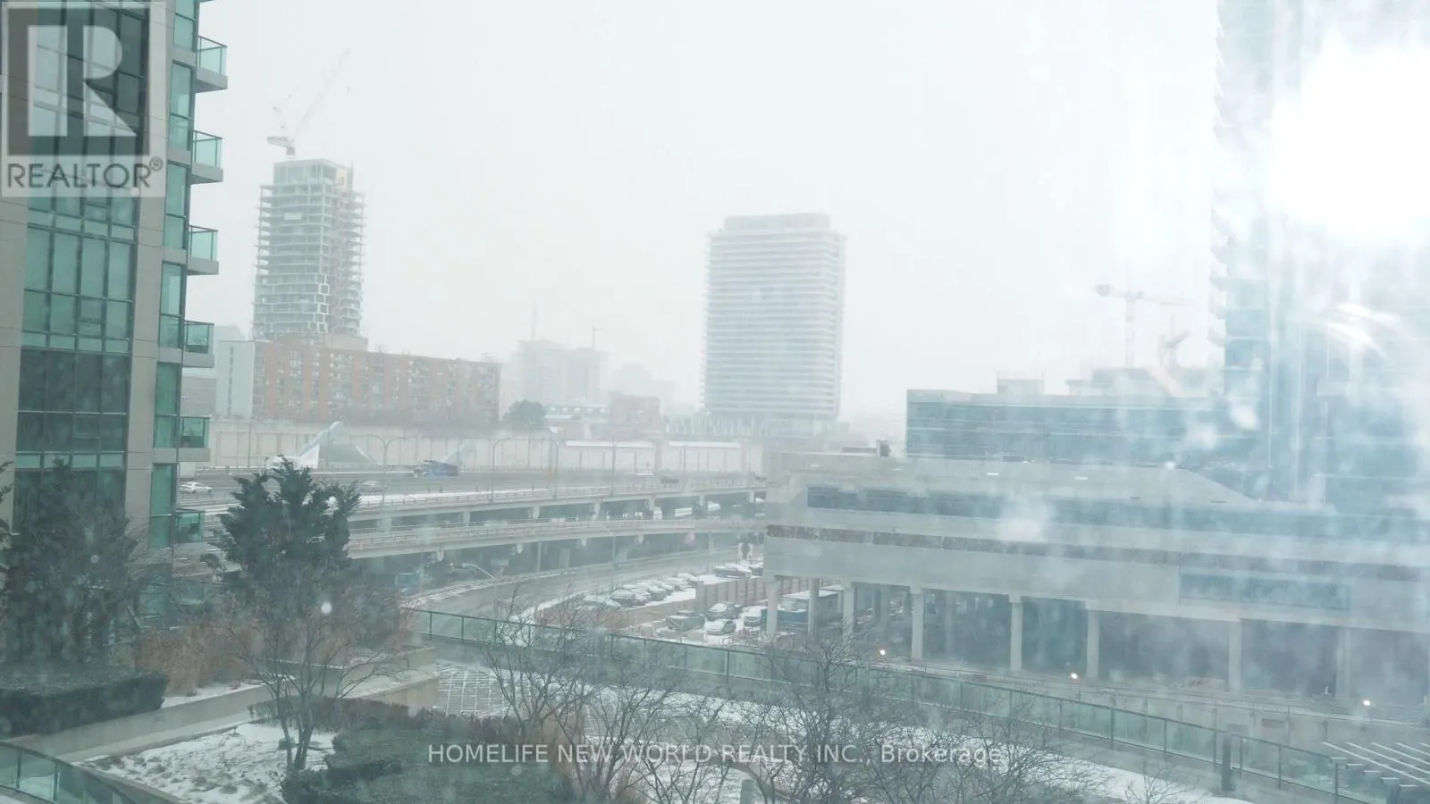703 - 12 YONGE STREET W
